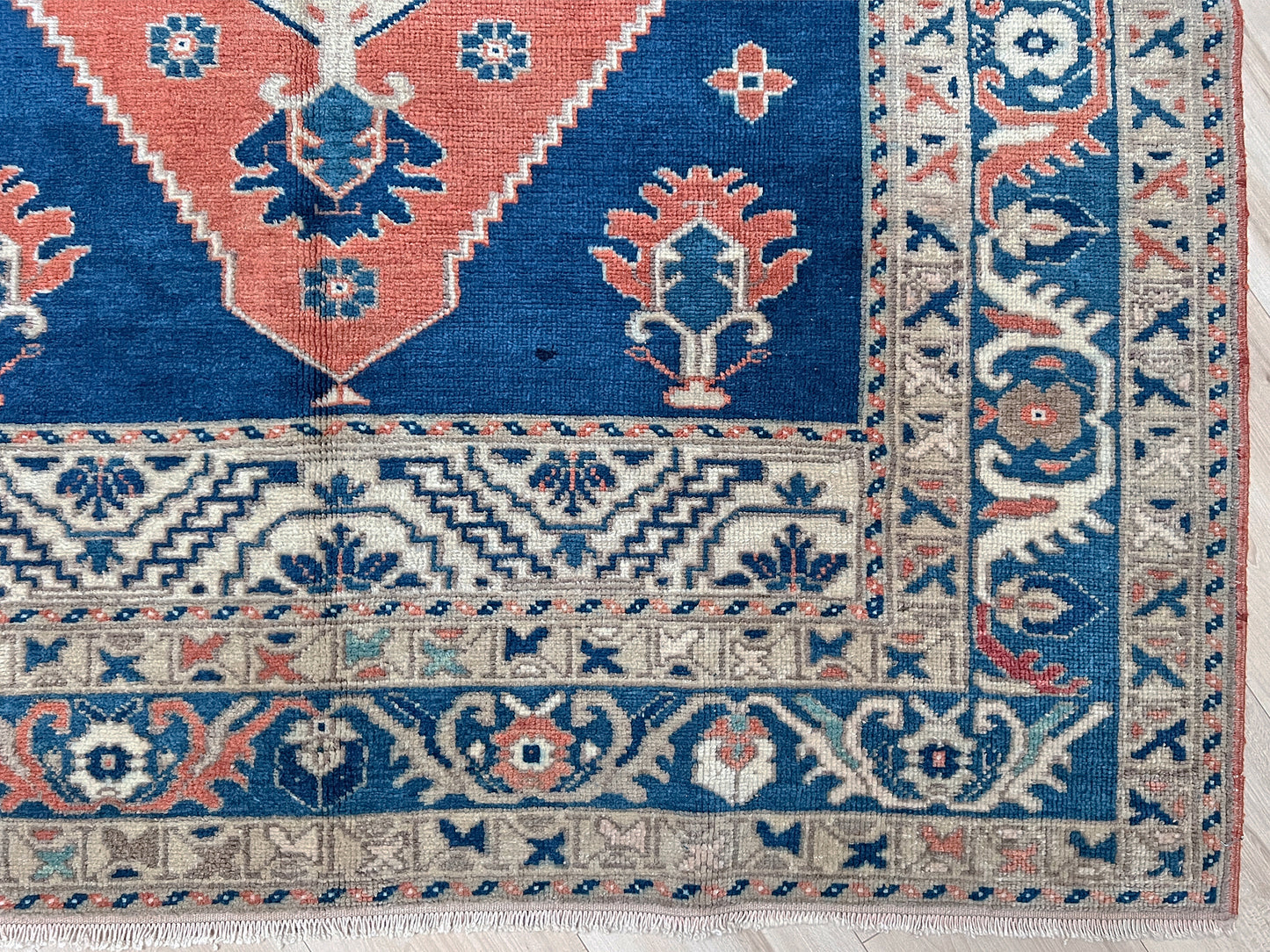 6x8 Blue grey Taspinar muted turkish vintage scatter accent rug shop san francisco bay area. Oriental rug shop palo alto. Buy handmade wool rug online.