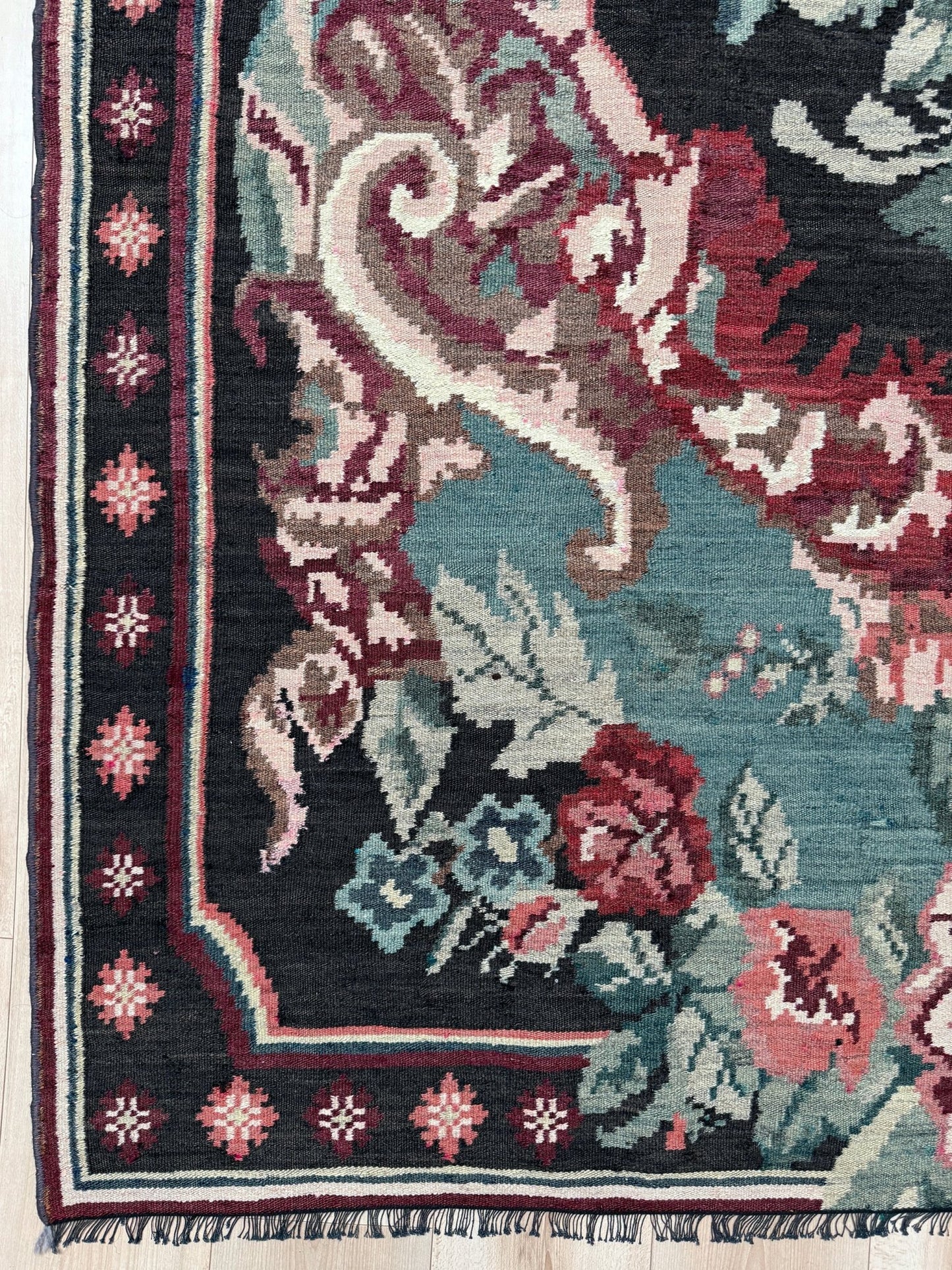 Vintage 6x10 Moldovan European wool kilim flatweave rug with bold floral design in charcoal, dusty rose, and teal hues — perfect for bedroom, living room, kitchen, or study. Available at the best rug shop in San Mateo, SF Bay Area with free shipping.
