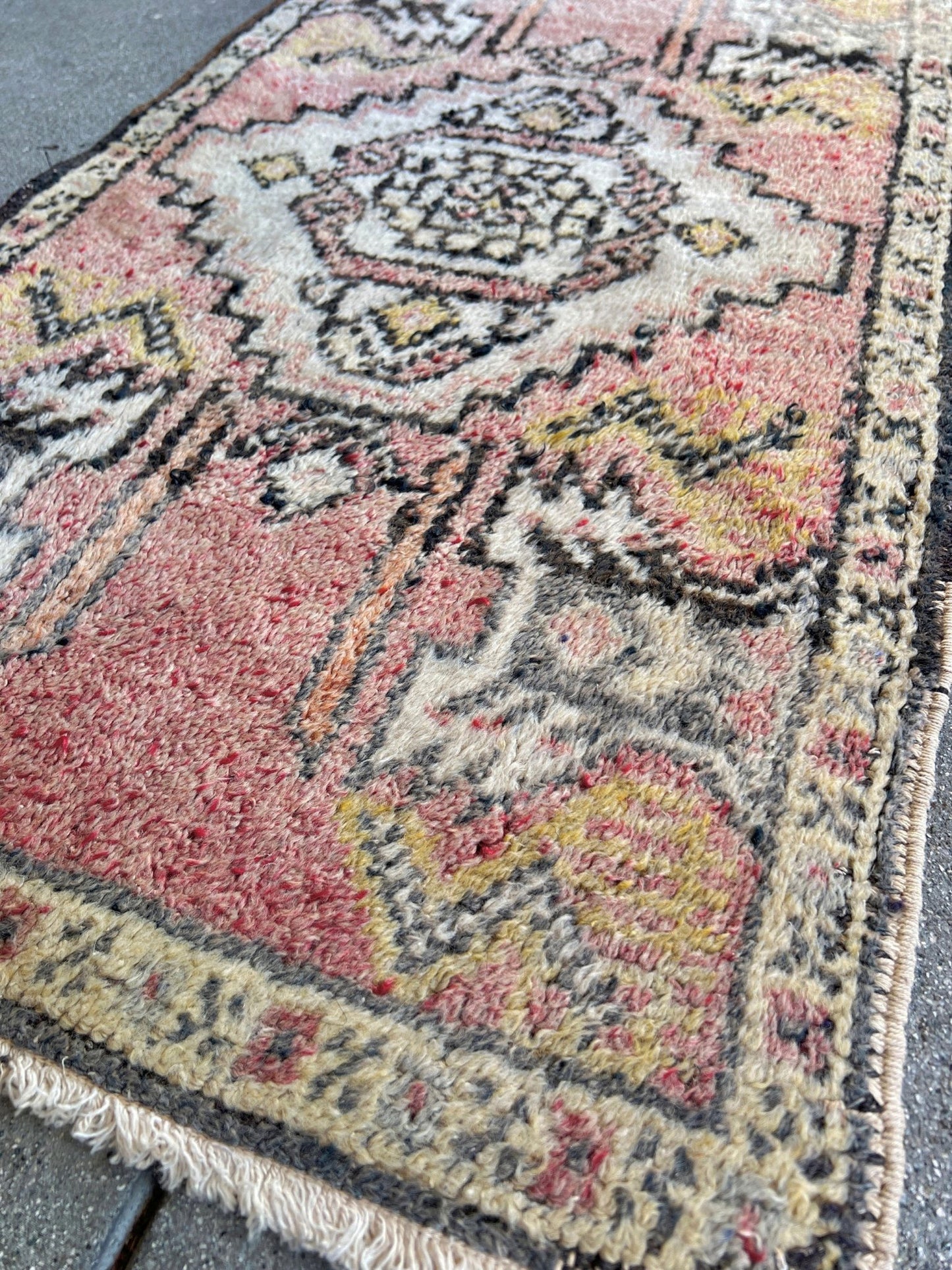 Vintage turkish mini rug 2x3 dusty rose and ivory handmade wool accent rug — perfect for entryway, kitchen, bathroom, bedside; free shipping from the best rug shop in the San Francisco Bay Area, Burlingame CA.