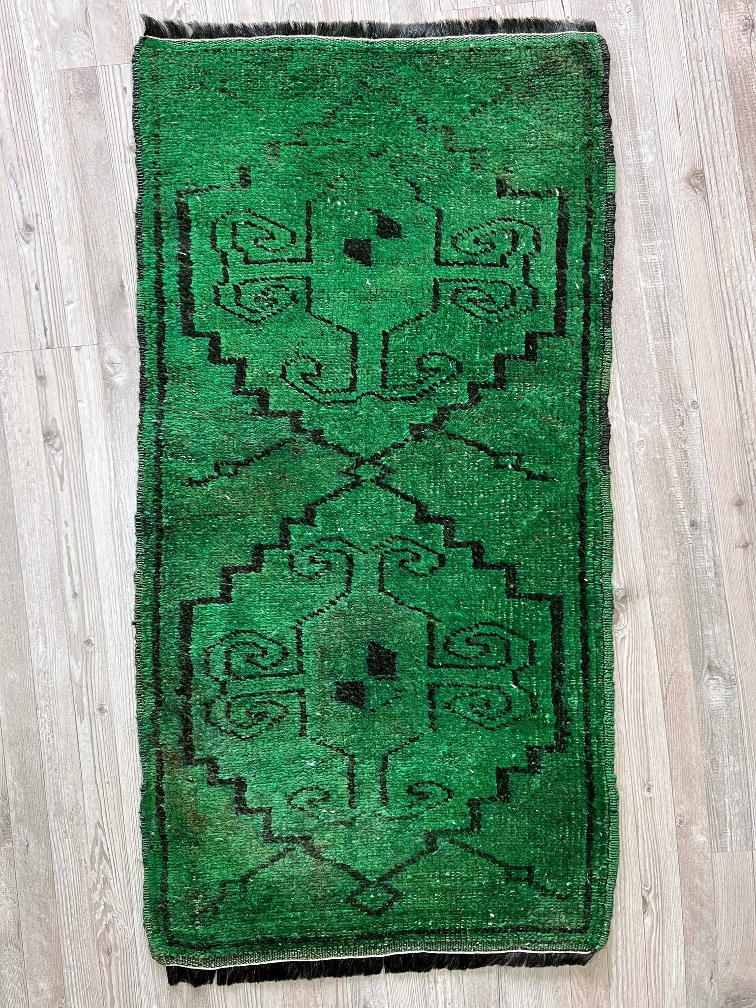 18x35 hand knotted, wool on wool, vintage Turkish mini rug