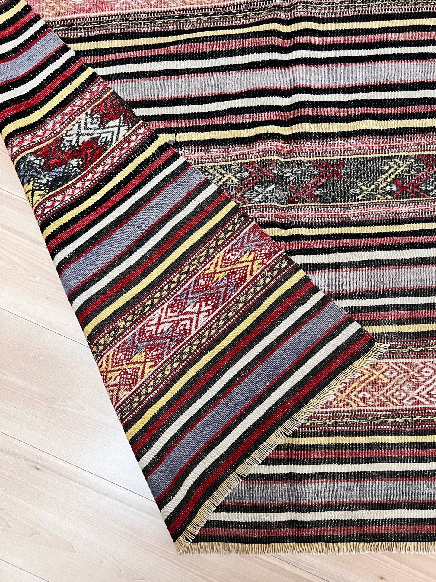 5x7 Milas vintage turkish kilim rug shop san francisco bay area. Buy rug online. Vintage rug shop portland, seattle, berkeley.