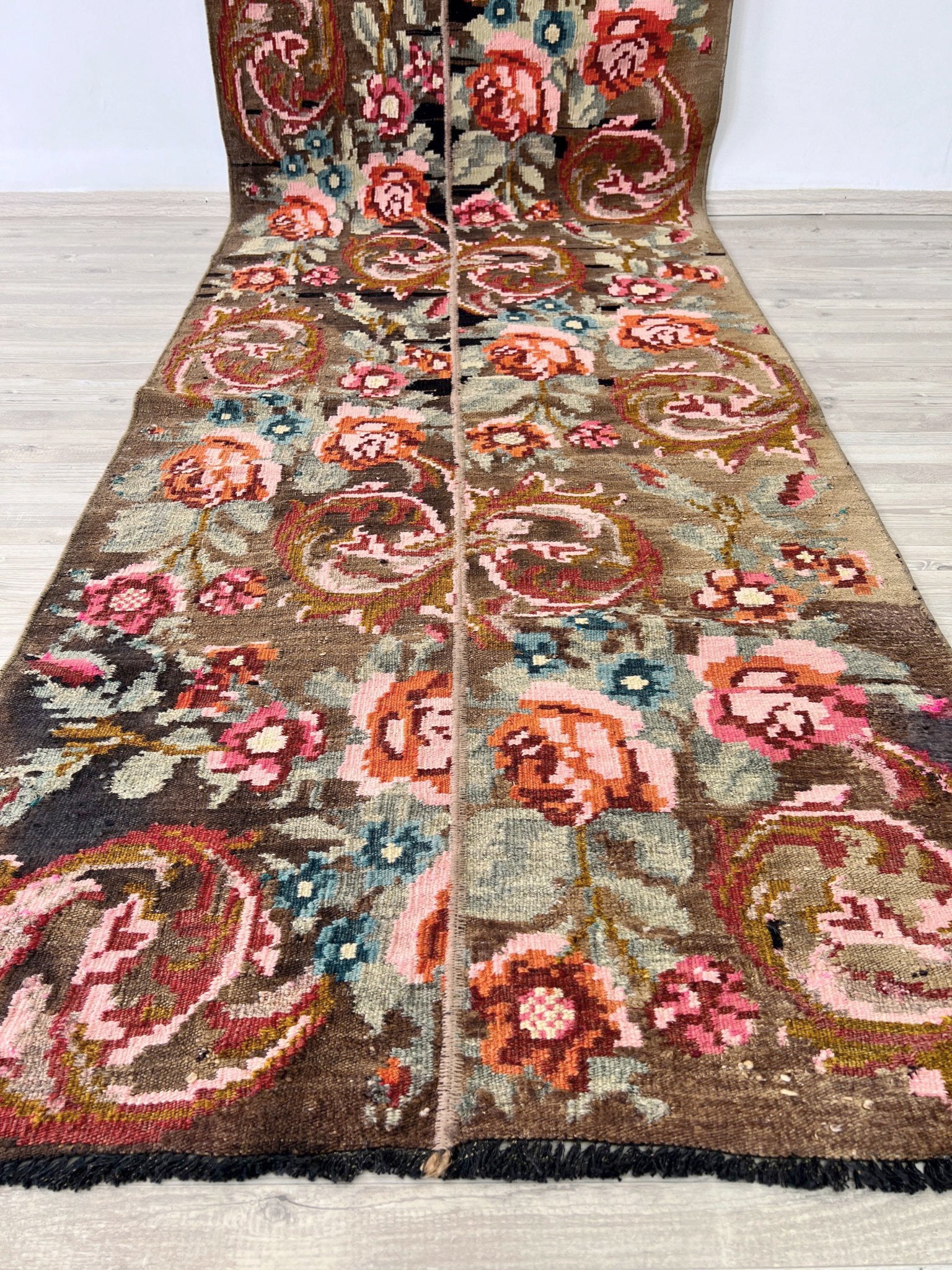 Moldovan rose kilim 2x12 runner rug. Oriental rug shop san francisco bay area palo alto berkeley. Buy kilim rugs free shipping to Canada, USA. Vintage kilim rug store california, los altos, los gatos.