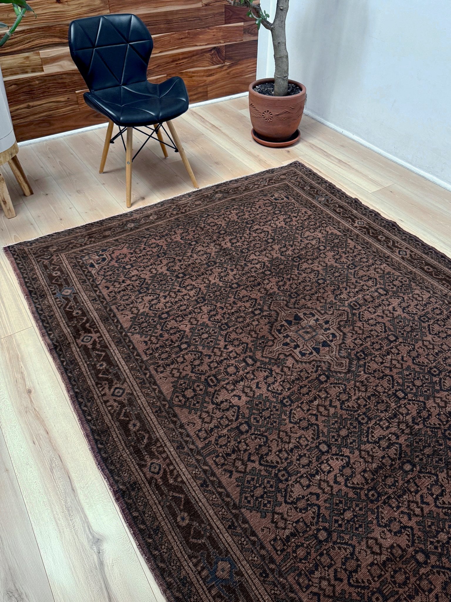 Handmade vintage Persian Malayer rug 5x7 – rich espresso and inky indigo hues, intricate geometric design, perfect for kitchen, bedroom, living room, or dining room. Shop the best rugs in San Mateo, SF Bay Area – free shipping!