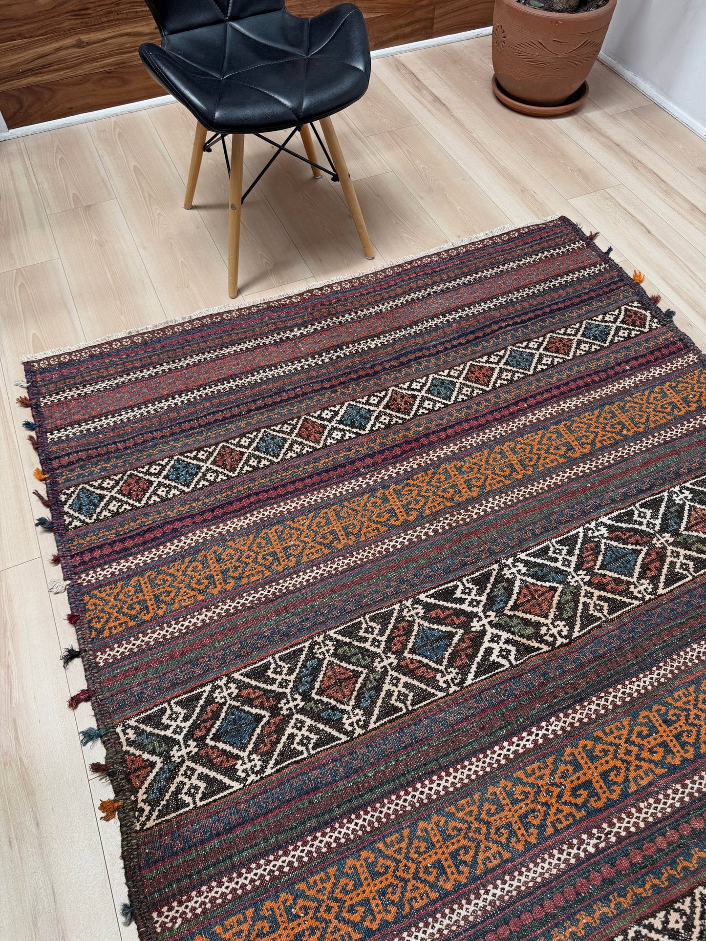 Shahsavan Vintage Persian Kilim Rug • Handmade Tribal Flatweave Rug (4'11"x6'4")