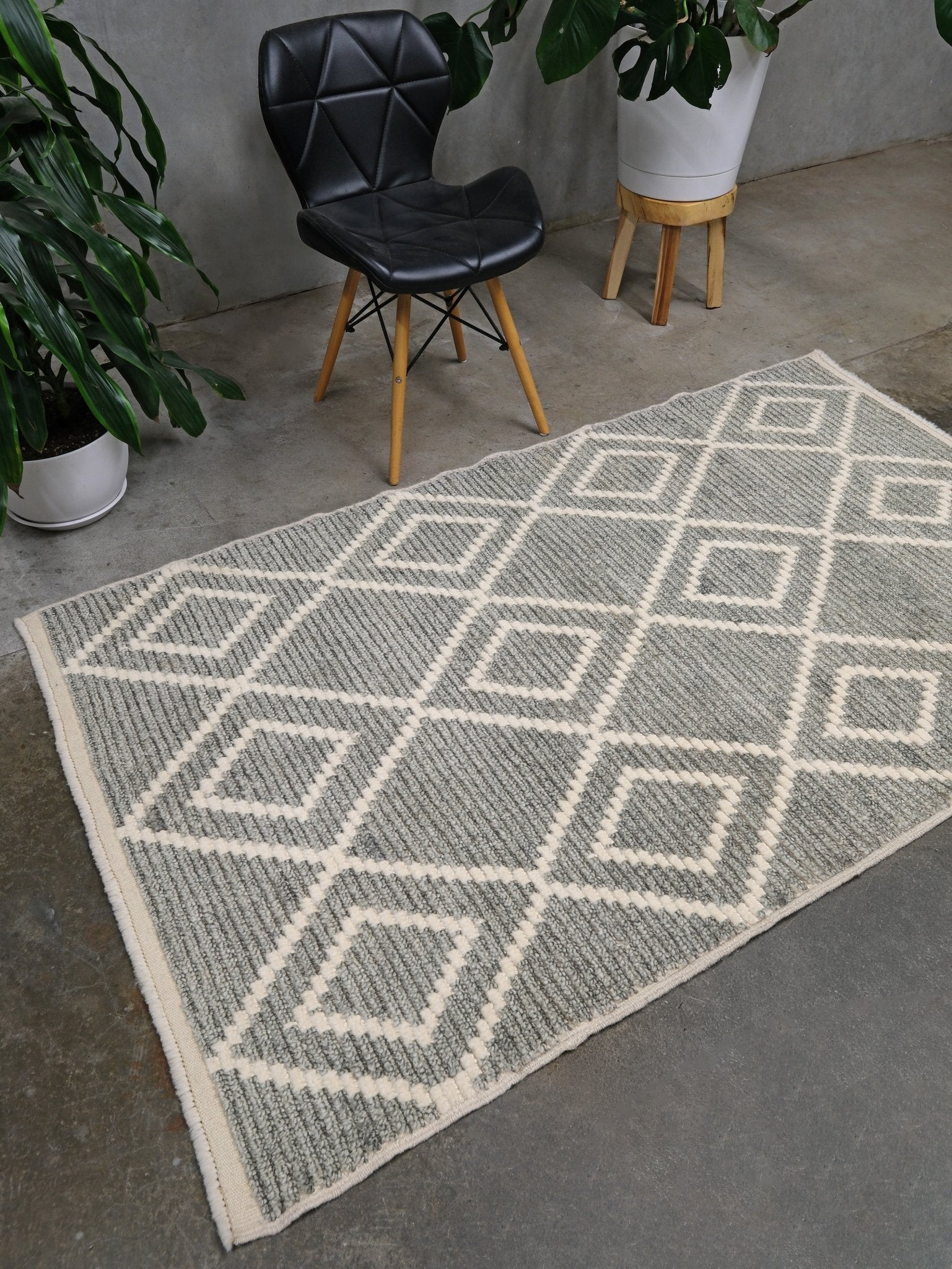 Small gray Turkish Tulu rug with ivory diamond pattern, handmade wool rug, 4x6 from Indigo Rugs Burlingame Bay Area.