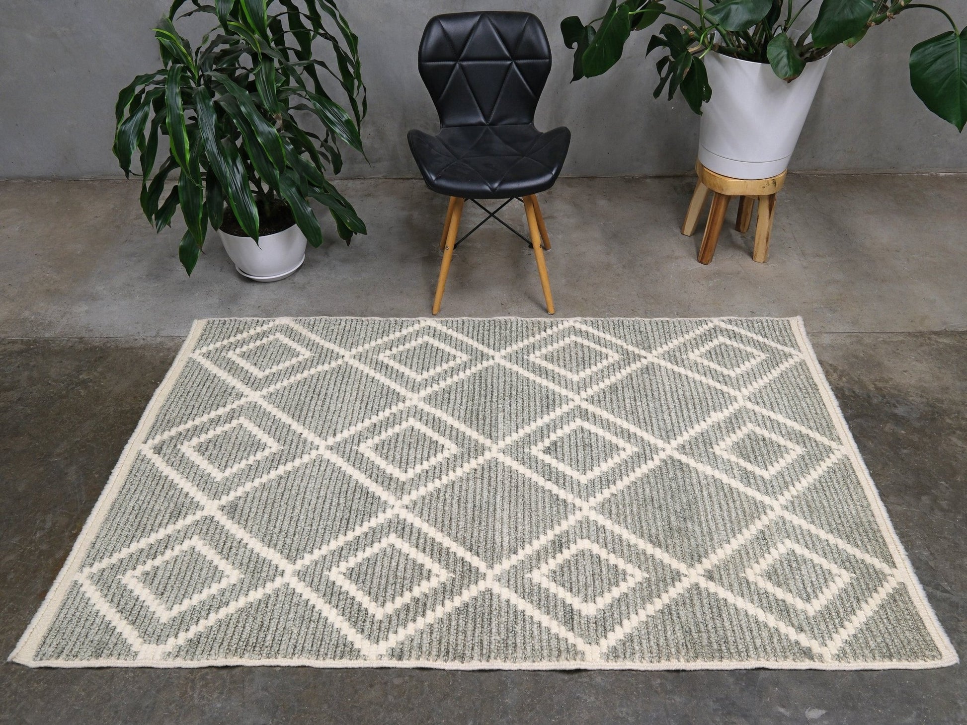 Small gray Turkish Tulu rug with ivory diamond pattern, handmade wool rug, 4x6 from Indigo Rugs Burlingame Bay Area.