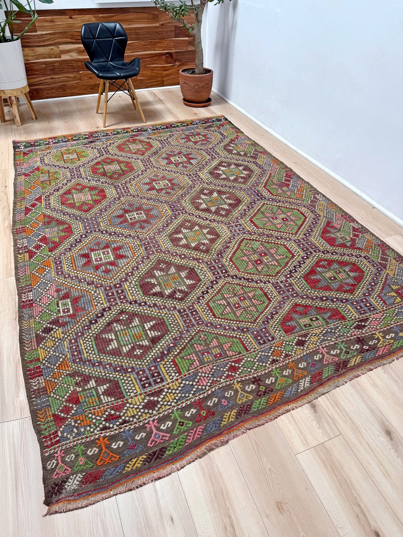 Top quality vintage Cicim Turkish rug 6x9, full of character, perfect for bedroom, living room, kitchen, or study, from trusted San Mateo SF Bay Area rug shop, free shipping included