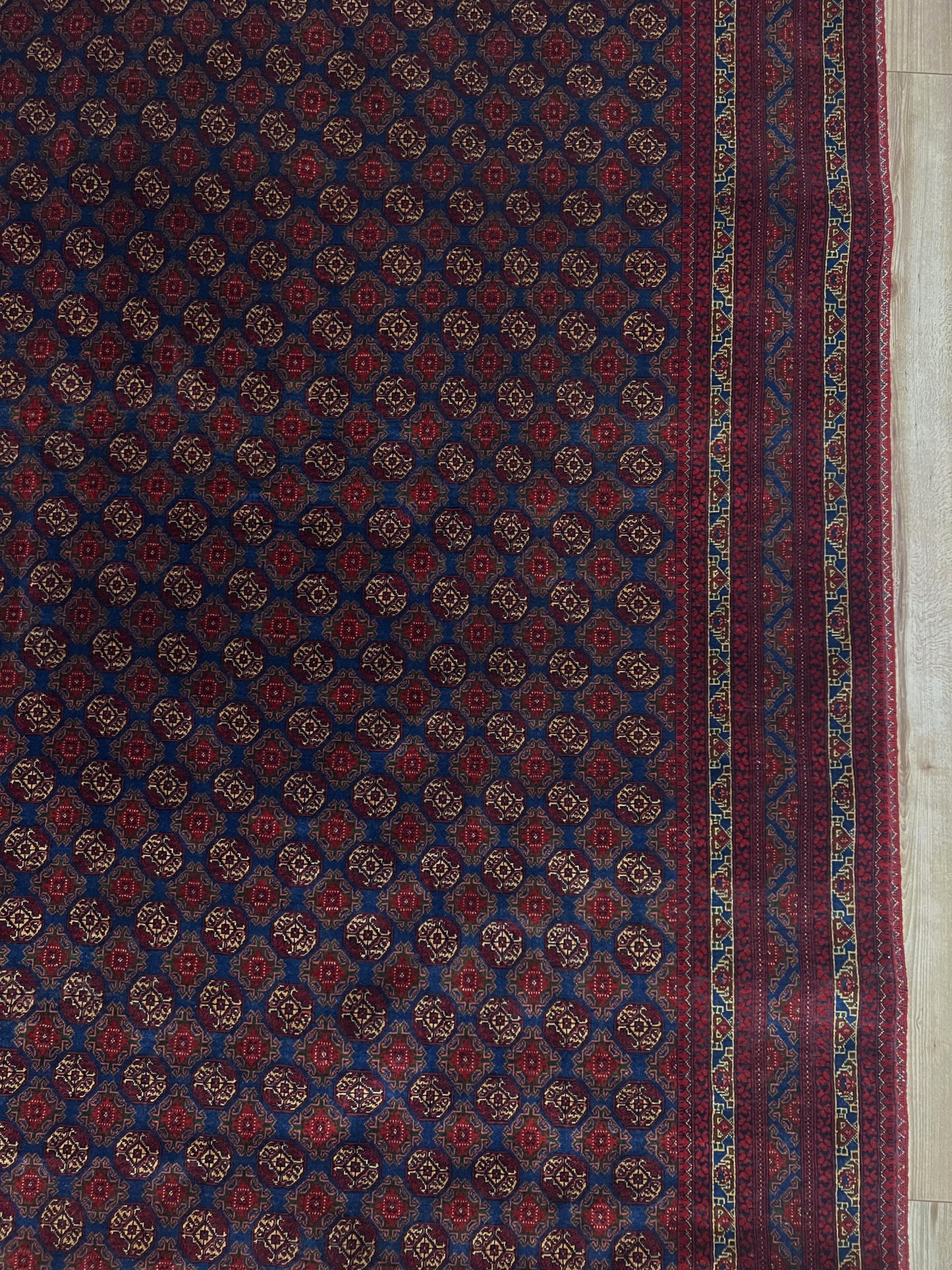 Soft Turkmen rug for living room, bedroom, dining. Oriental rug store san mateo, palo alto, berkeley. Buy oriental rug shop.