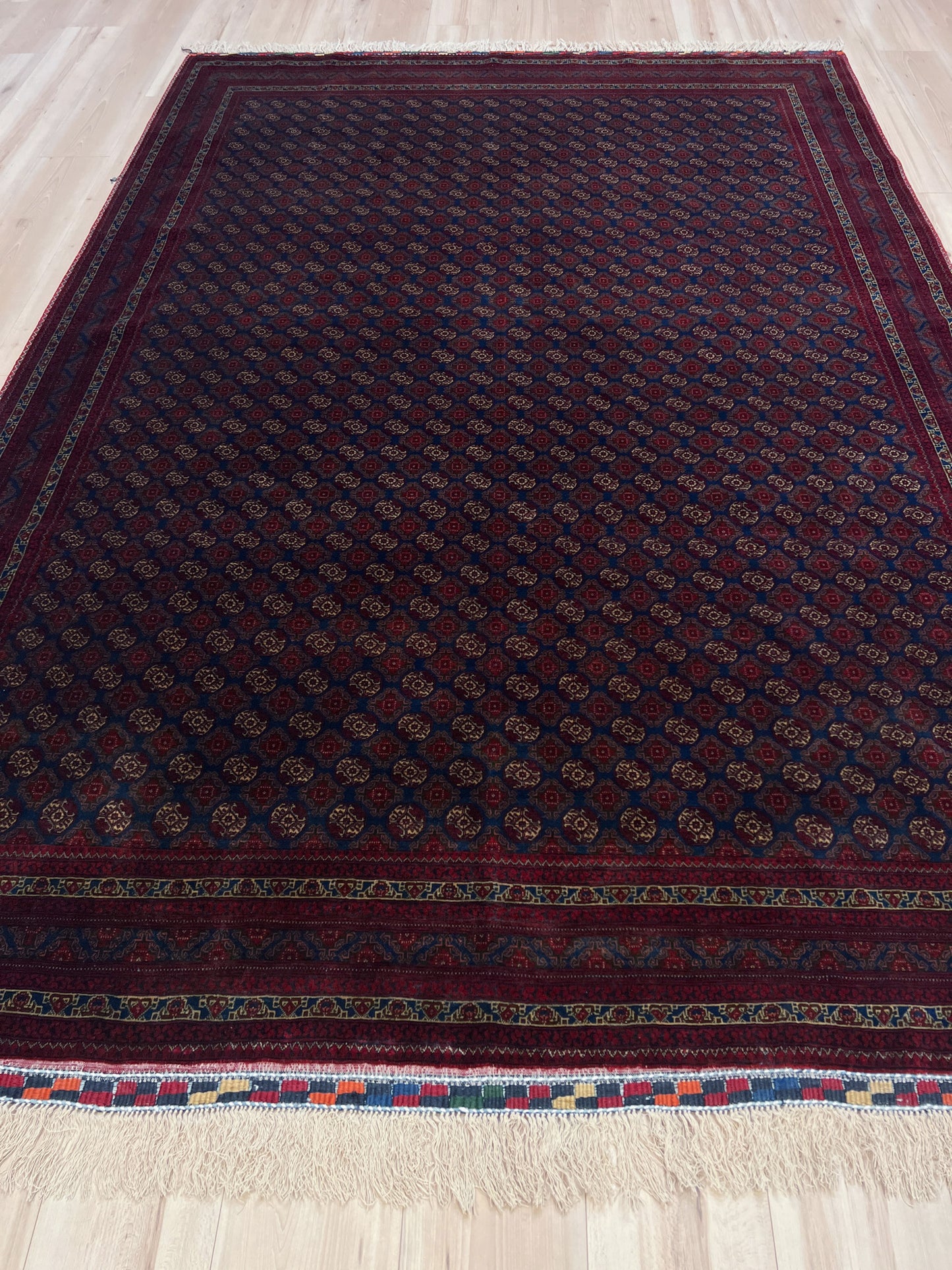 Soft Turkmen rug for living room, bedroom, dining. Oriental rug store san mateo, palo alto, berkeley. Buy oriental rug shop onlline. 