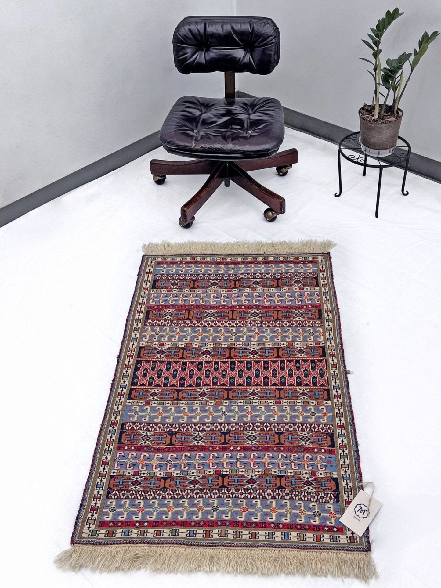 Rahrah Soumak Small Persian Rug. Oriental Rug shop San Francisco Bay Area. Buy handmade rug online free shipping USA Canada