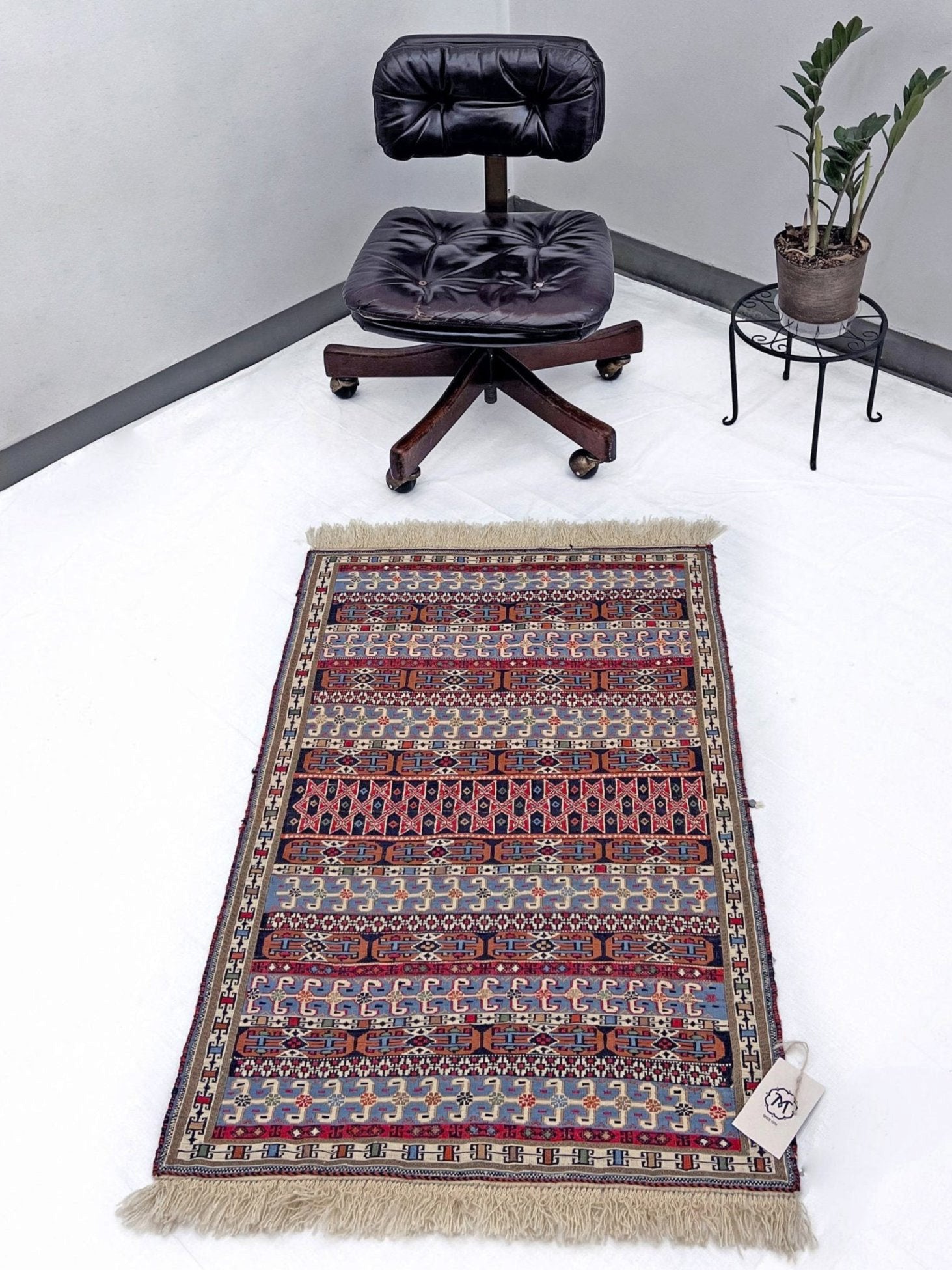 Rahrah Soumak Small Persian Rug. Oriental Rug shop San Francisco Bay Area. Buy handmade rug online free shipping USA Canada