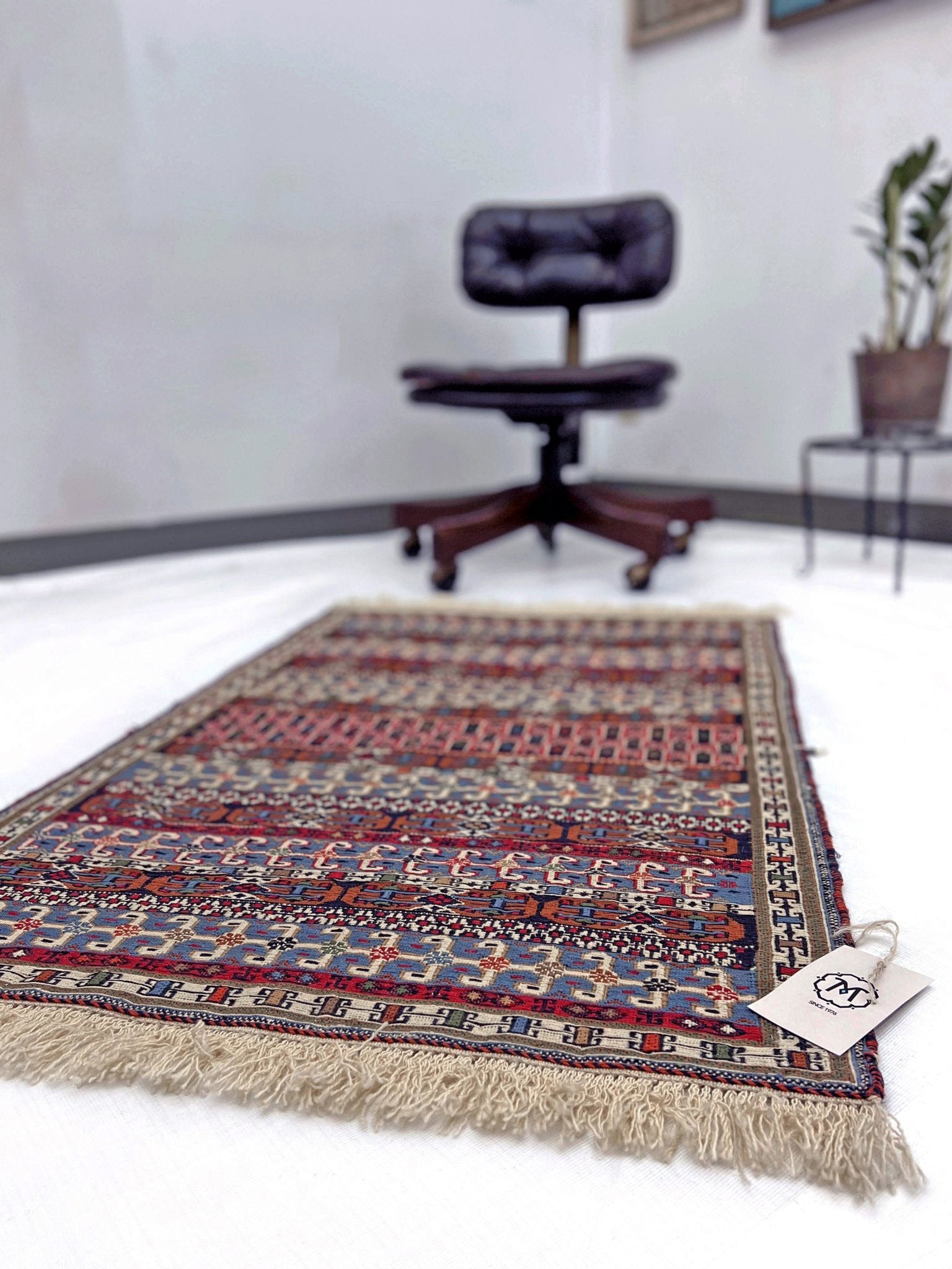 Rahrah Soumak Small Persian Rug. Oriental Rug shop San Francisco Bay Area. Buy handmade rug online free shipping USA Canada