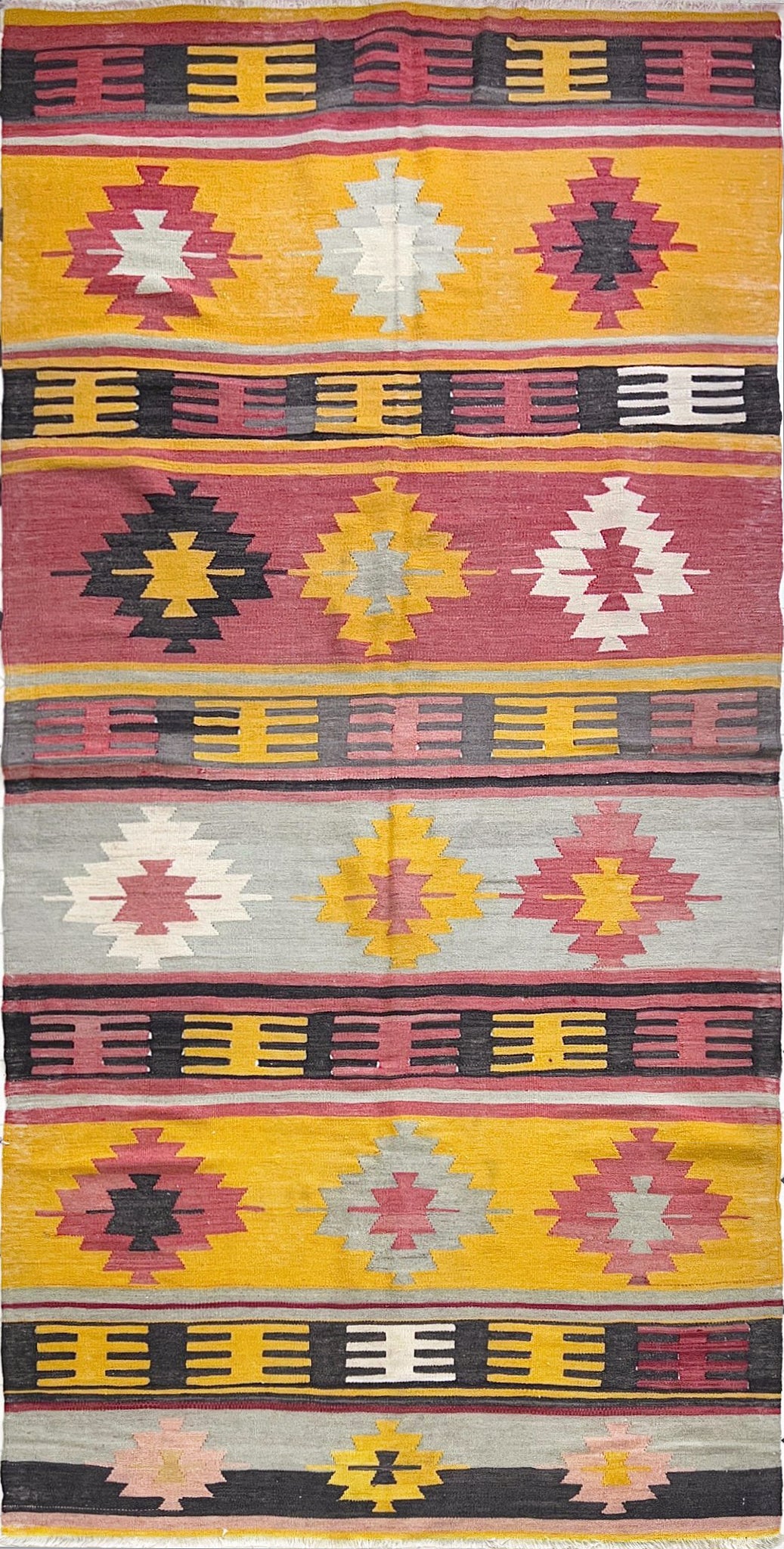 4x9 Navajo style Vintage Turkish Runner. Anatolian wool Rug. Oriental rug shop Berkeley Palo Alto Los Atos. Vintage rug shop san francisco bay area palo alto. Online rug shopping free shipping to USA Canada toronto California. 