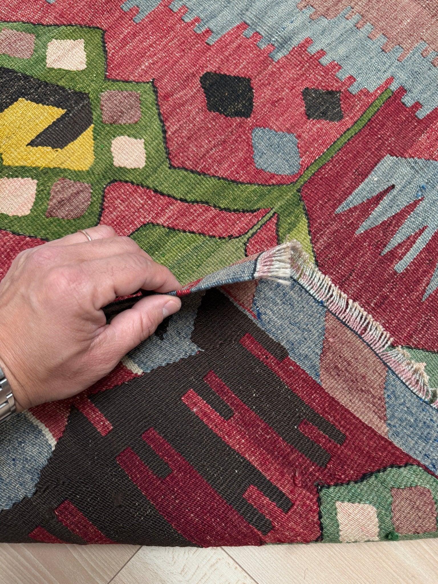 Vintage Esme Turkish kilim rug featuring in madder red, olive green colors, geometric medallions, handmade Anatolian wool flatweave rug measuring 6x10 in excellent vintage condition.