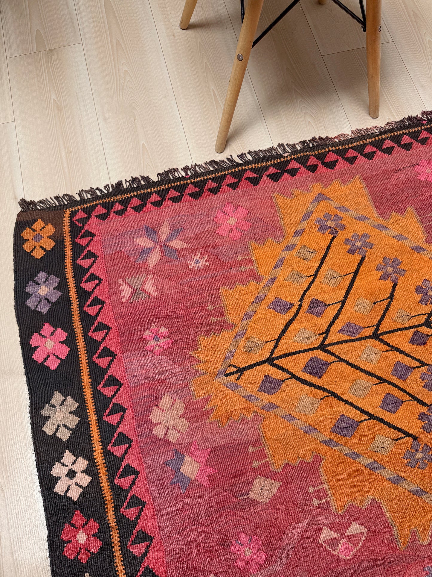 Vintage Kars Turkish kilim rug in dusty pink, warm apricot orange, handwoven from Anatolian wool 5x10. 