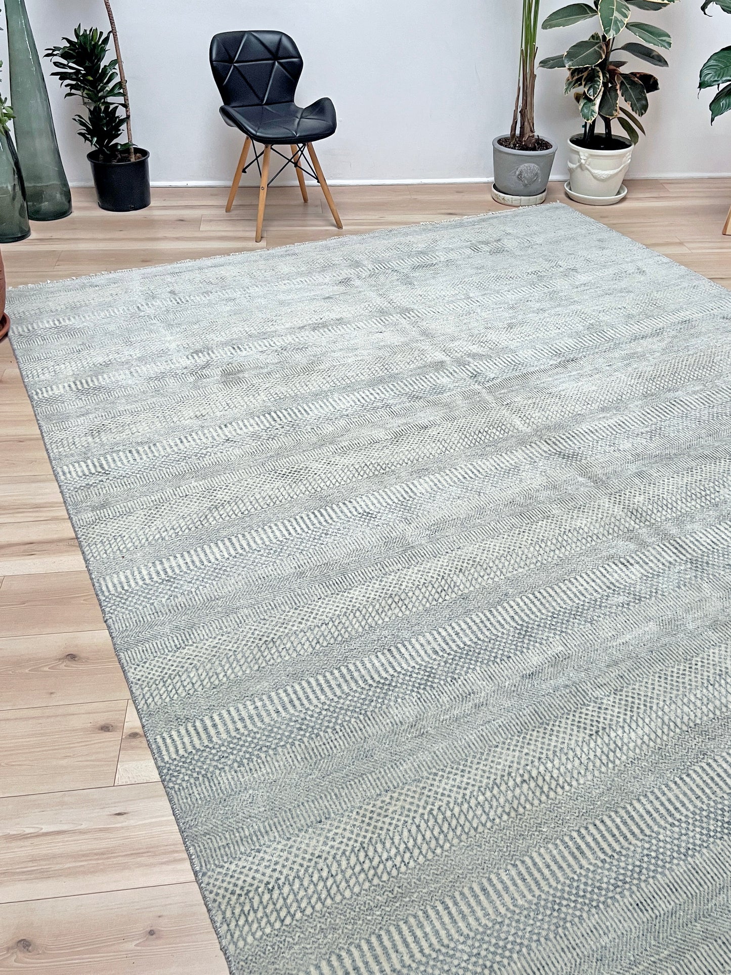 Savannah minimalist modern wool handmade rug. 8x10 Large area rug. Oriental rug store modern rug shop San Francisco Bay Area.