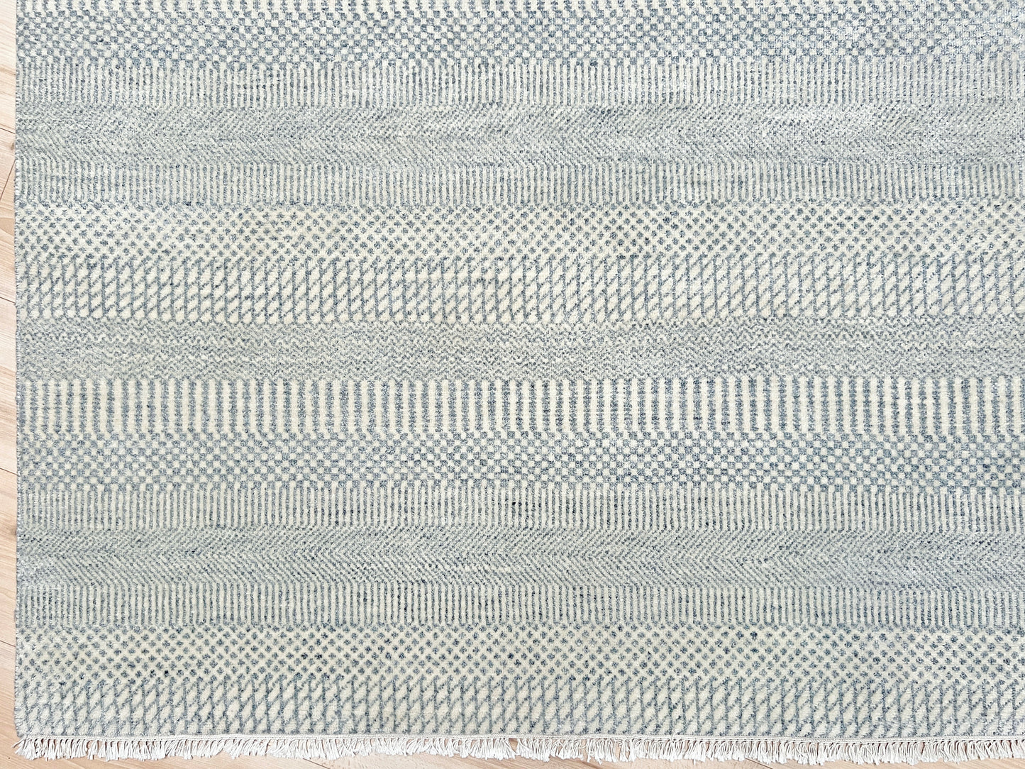 Savannah • Handmade Contemporary Area Rug (8'1"x10'2")