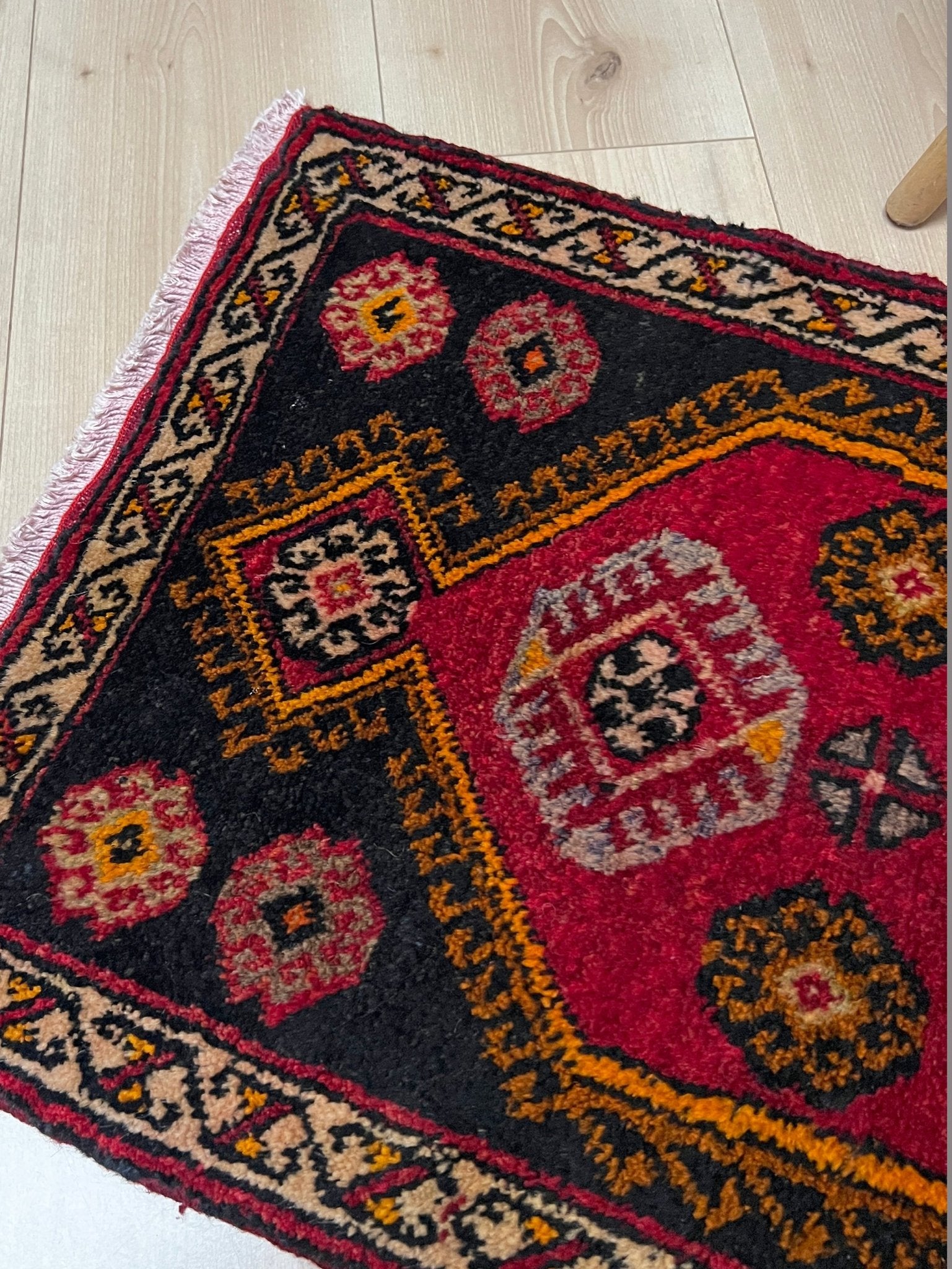 HANDMADE SMALL WOOL RUG FOR kitchen UNDER THE DESK BATHROOM. 2x3 Turkish mini rug free shipping