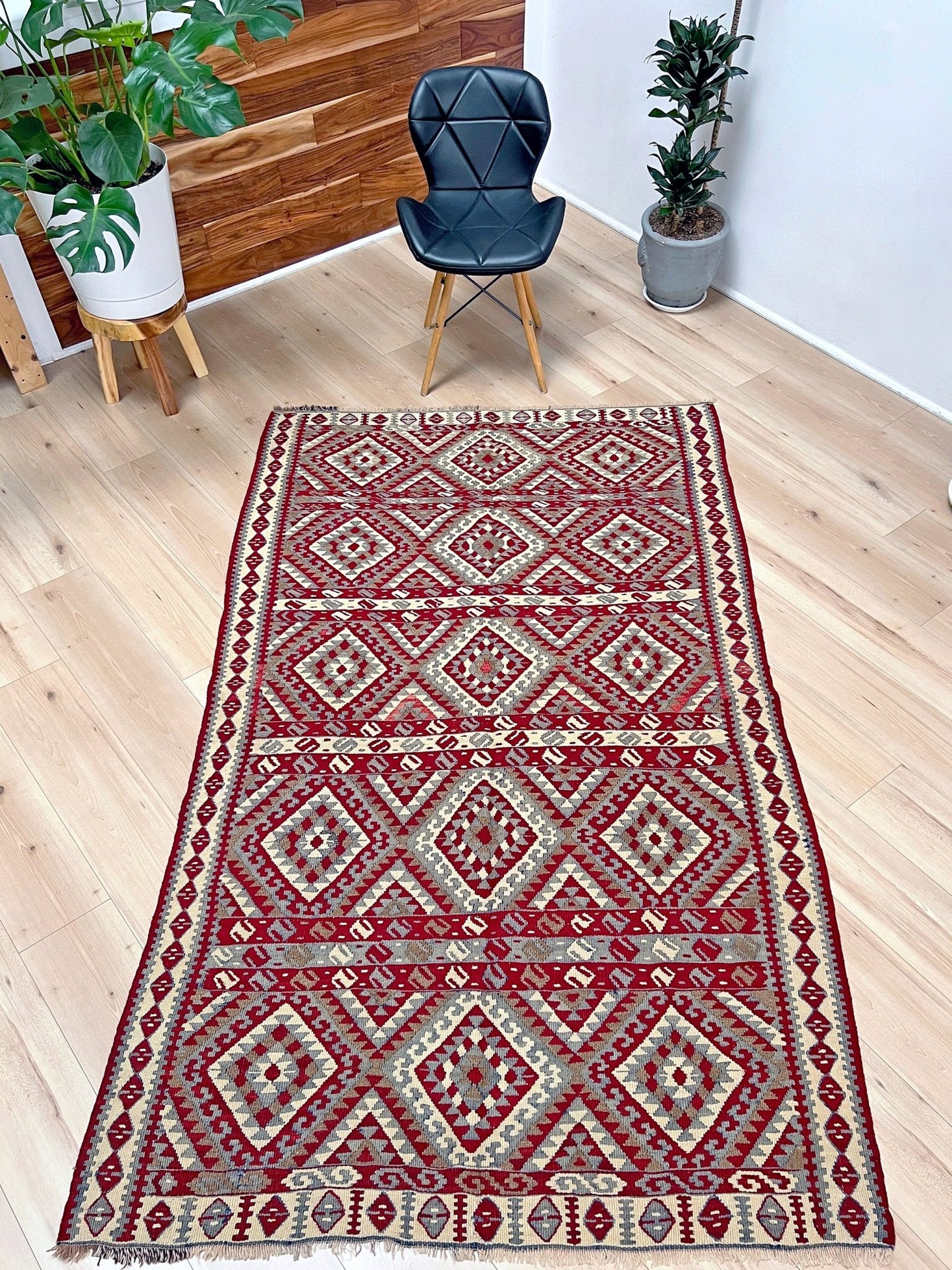 Kars Kilim • Handmade Flatweave Rug (4'8"x7'10")