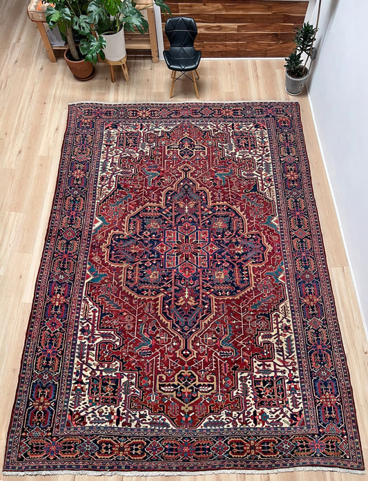 serapi heriz persian handmade area rug. 10x14 vintage rug for living room. Luxury living room rug shop palo alto menlo park. Oriental rug shop san francisco bay area.