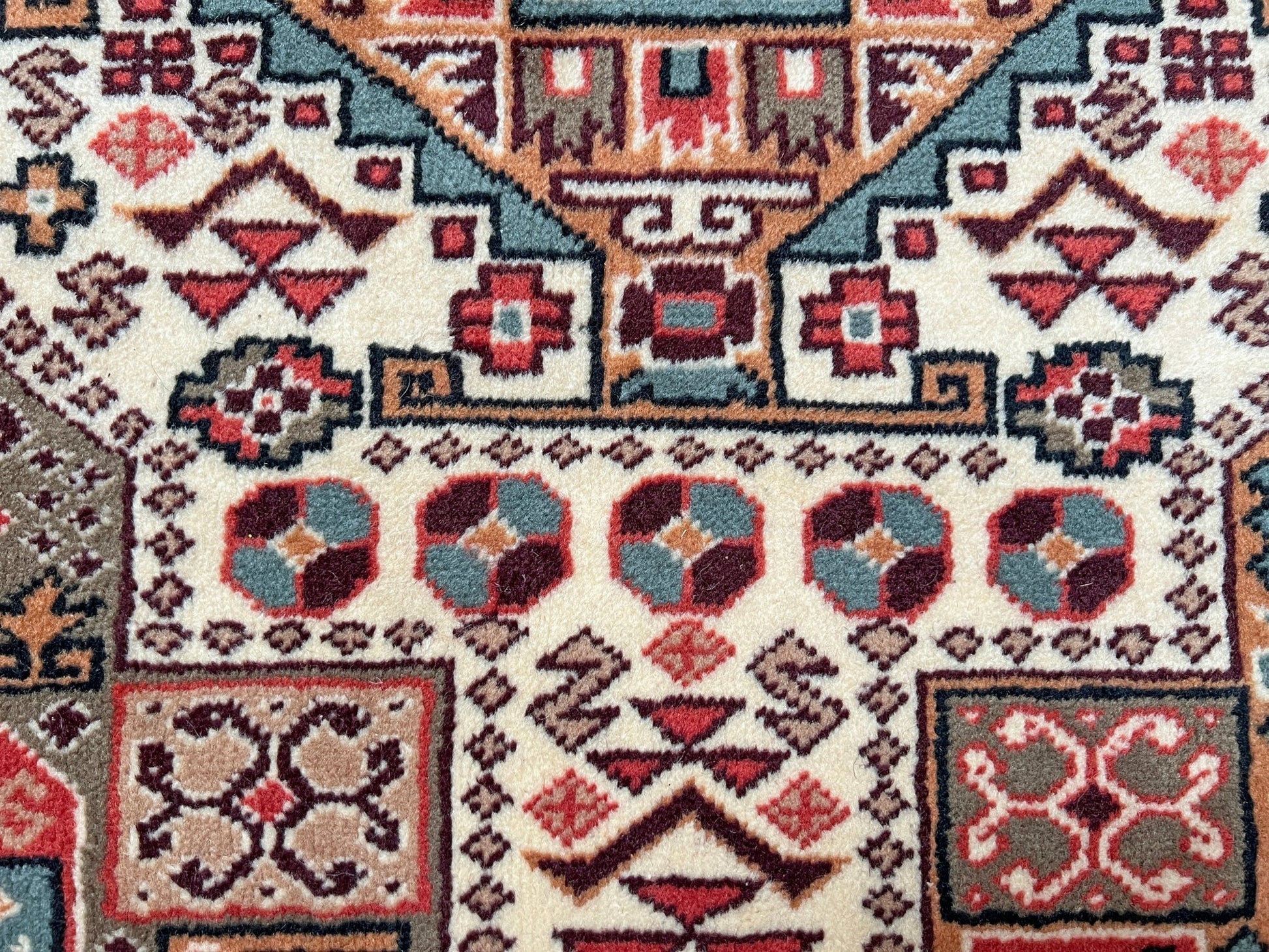 Kayseri tribal turkish rug shop san francisco bay area. Handmade luxury wool rug palo alto.