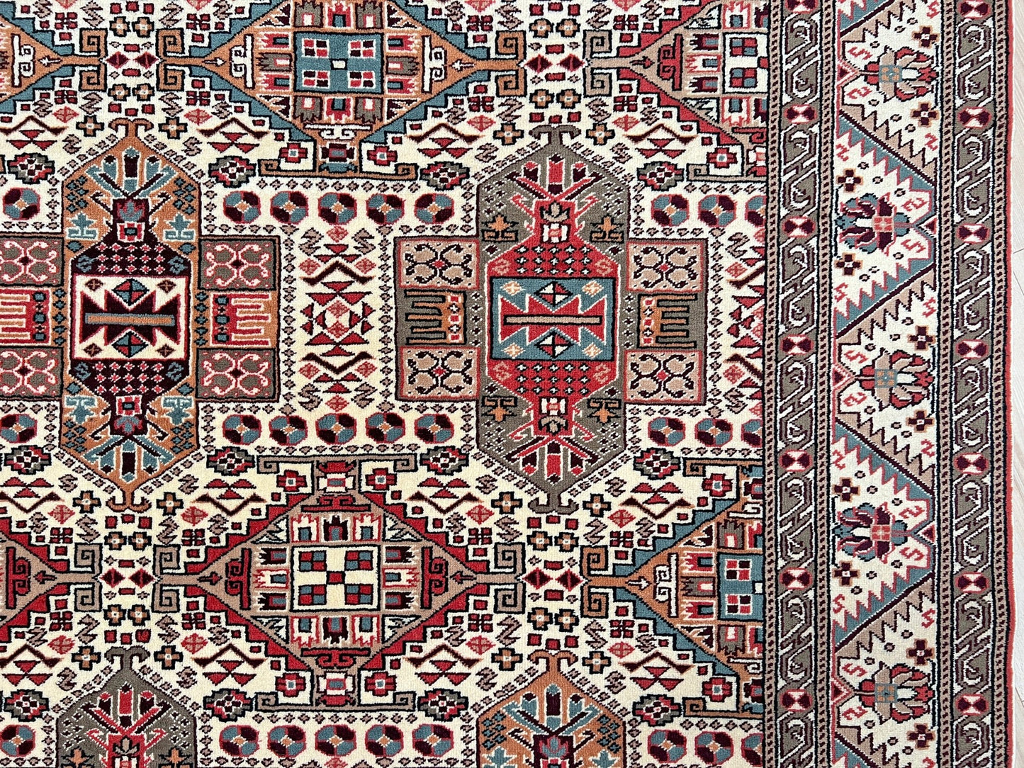 Kayseri tribal turkish rug shop san francisco bay area. Handmade luxury wool rug palo alto.