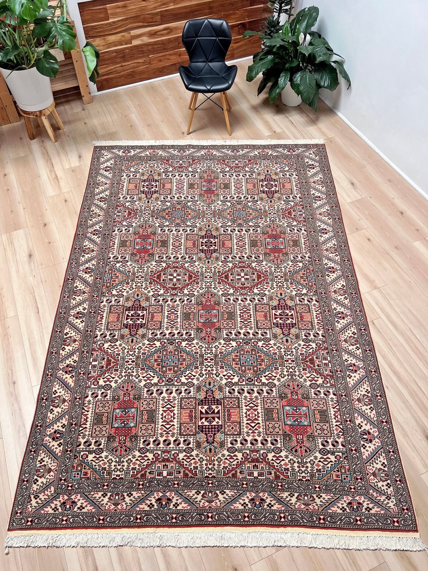 Kayseri tribal turkish rug shop san francisco bay area. Handmade luxury wool rug palo alto.