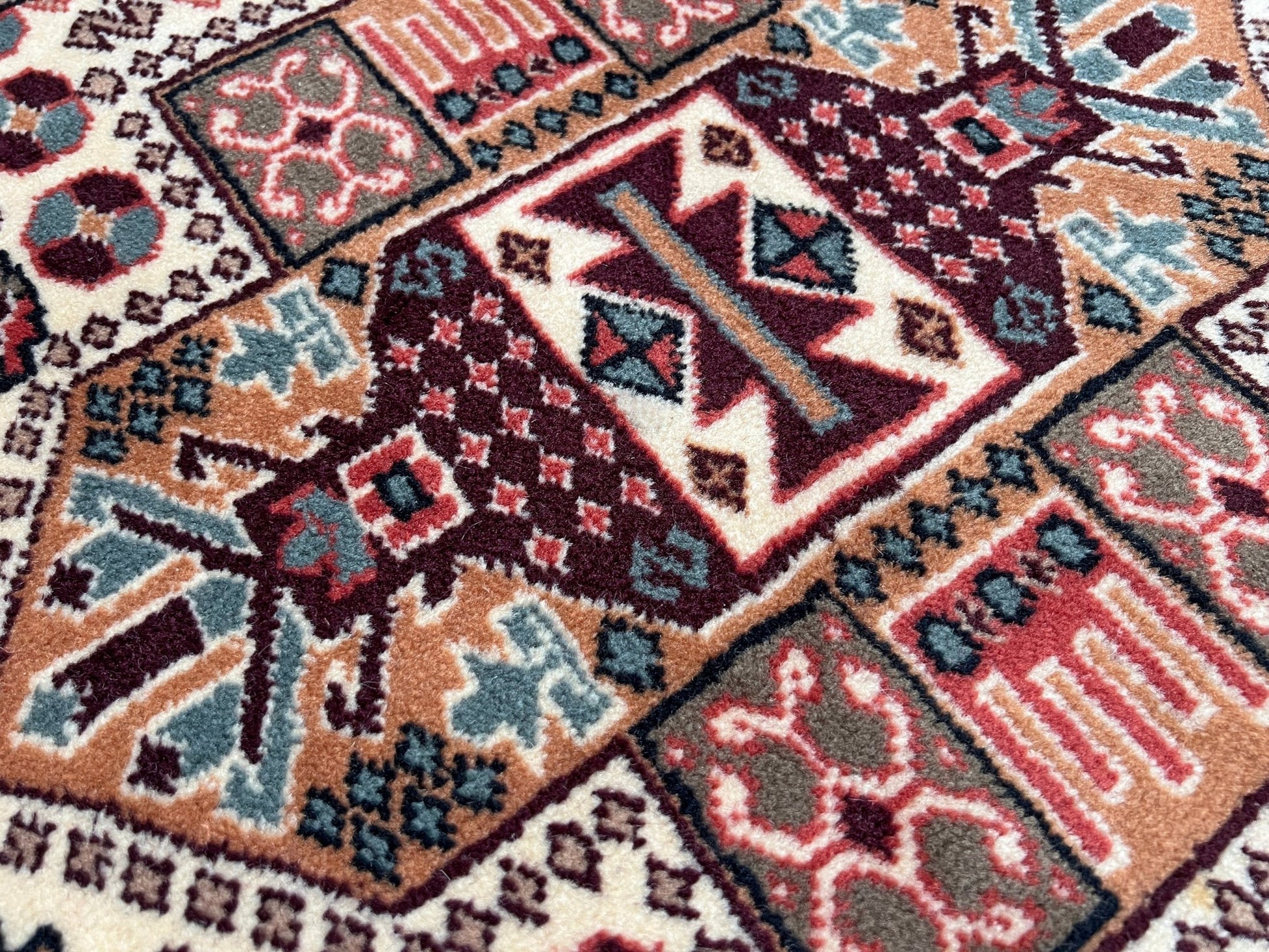 Kayseri tribal turkish rug shop san francisco bay area. Handmade luxury wool rug palo alto.