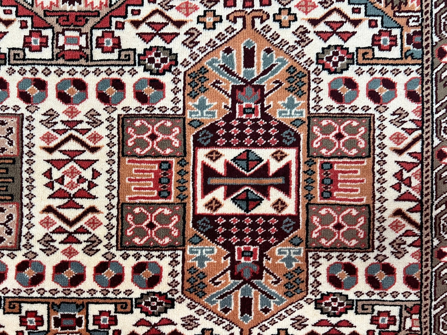 Kayseri tribal turkish rug shop san francisco bay area. Handmade luxury wool rug palo alto.