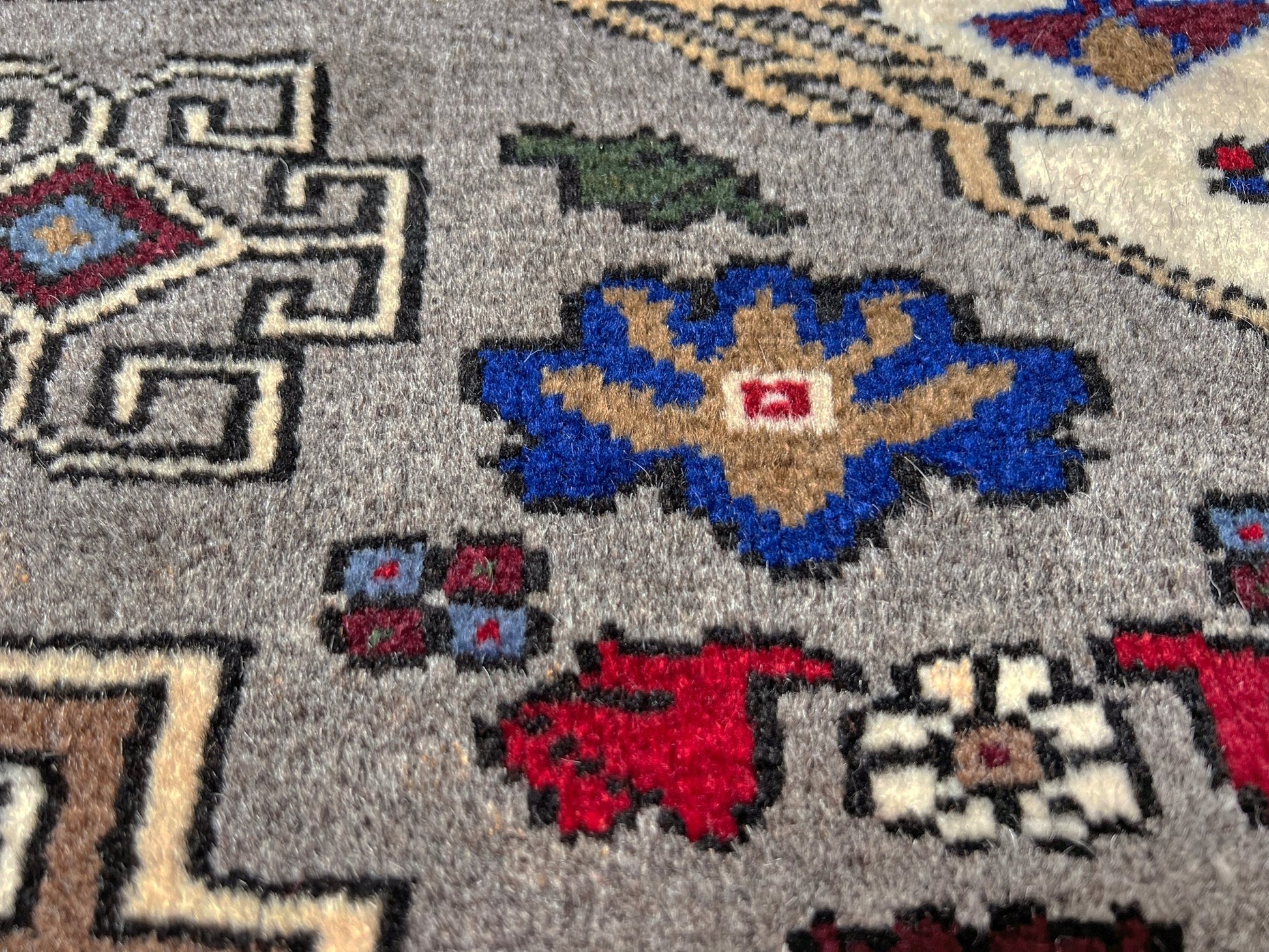 6x9 vintage turkish rug shop san francisco bay area. Oriental rug shop Palo alto. Luxury rug shop berkeley CA.