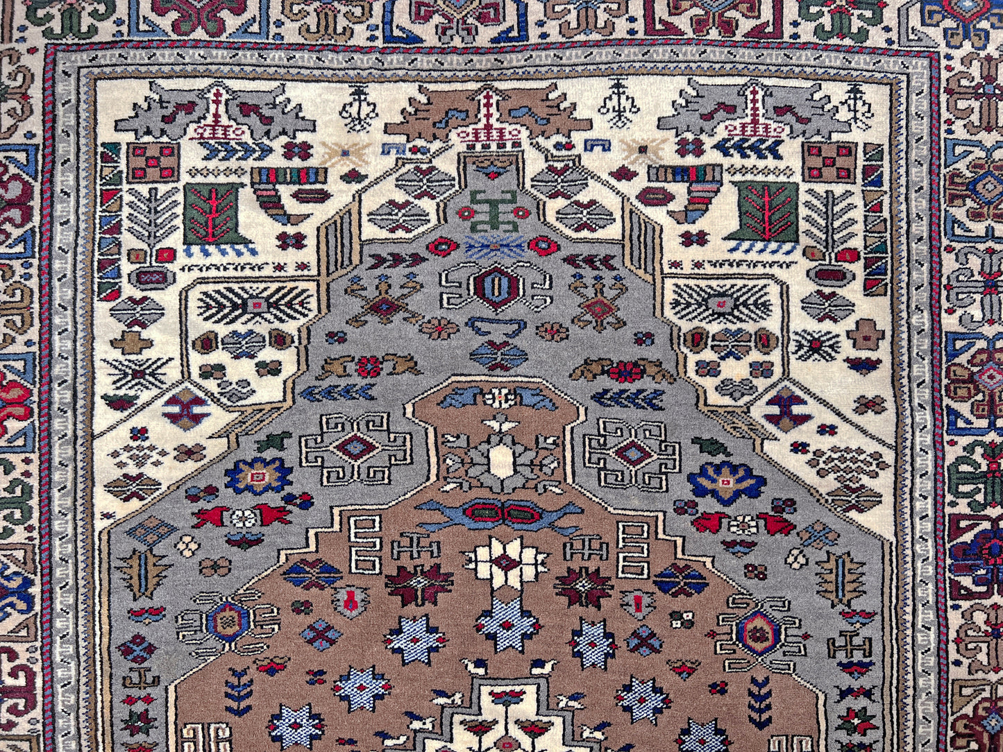 Konya Cavuslu vintage turkish rug shop san francisco bay area. Oriental rug shop Palo alto. Luxury rug shop berkeley CA free shipping.