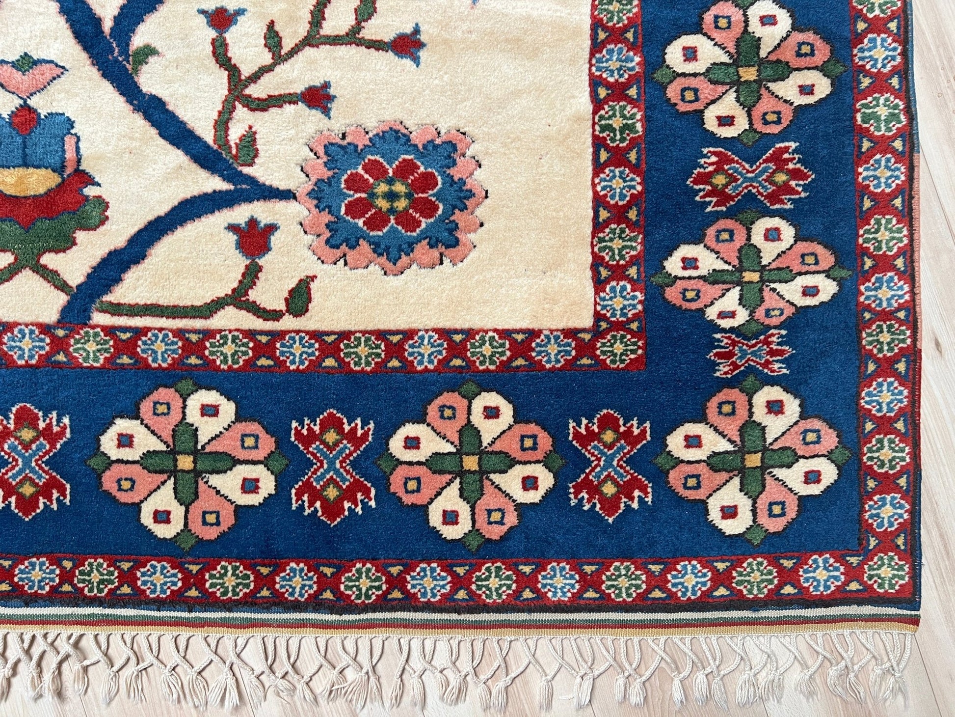 Konya floral turkish rug shop san francisco bay area. Handmade Rug Shop Palo Alto.