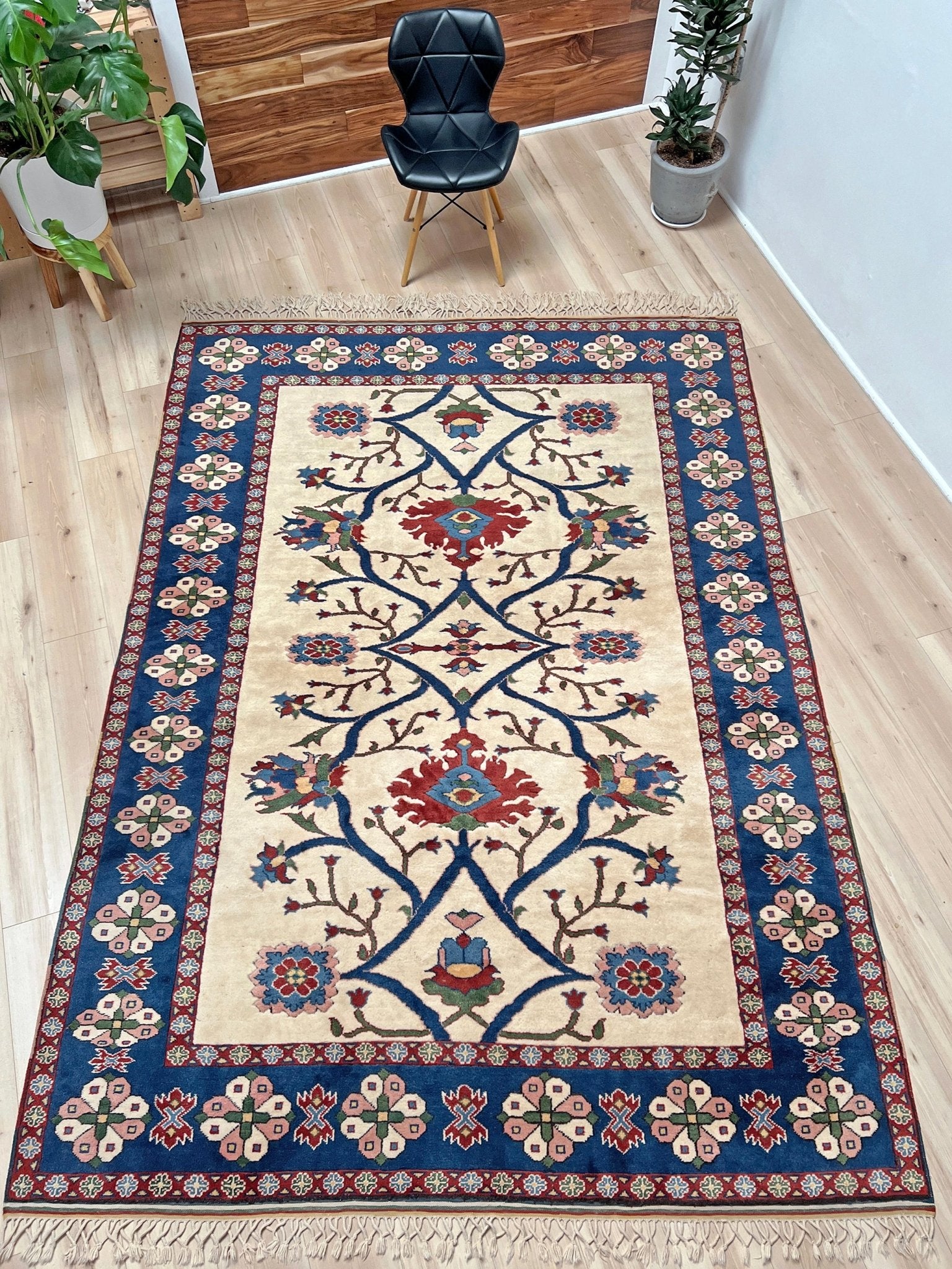 Konya floral turkish rug shop san francisco bay area. Handmade Rug Shop Palo Alto.