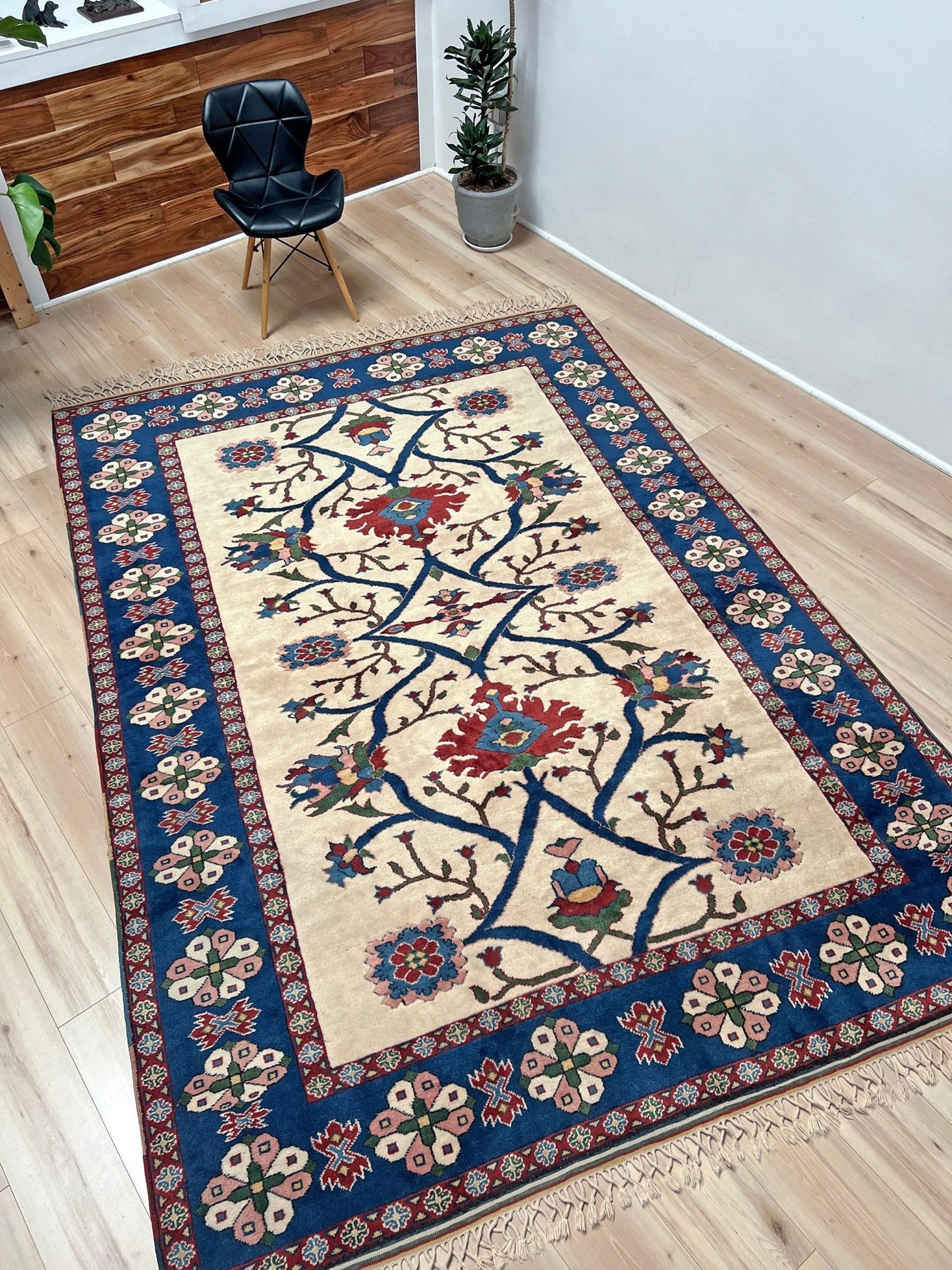 Konya floral turkish rug shop san francisco bay area. Handmade Rug Shop Palo Alto.