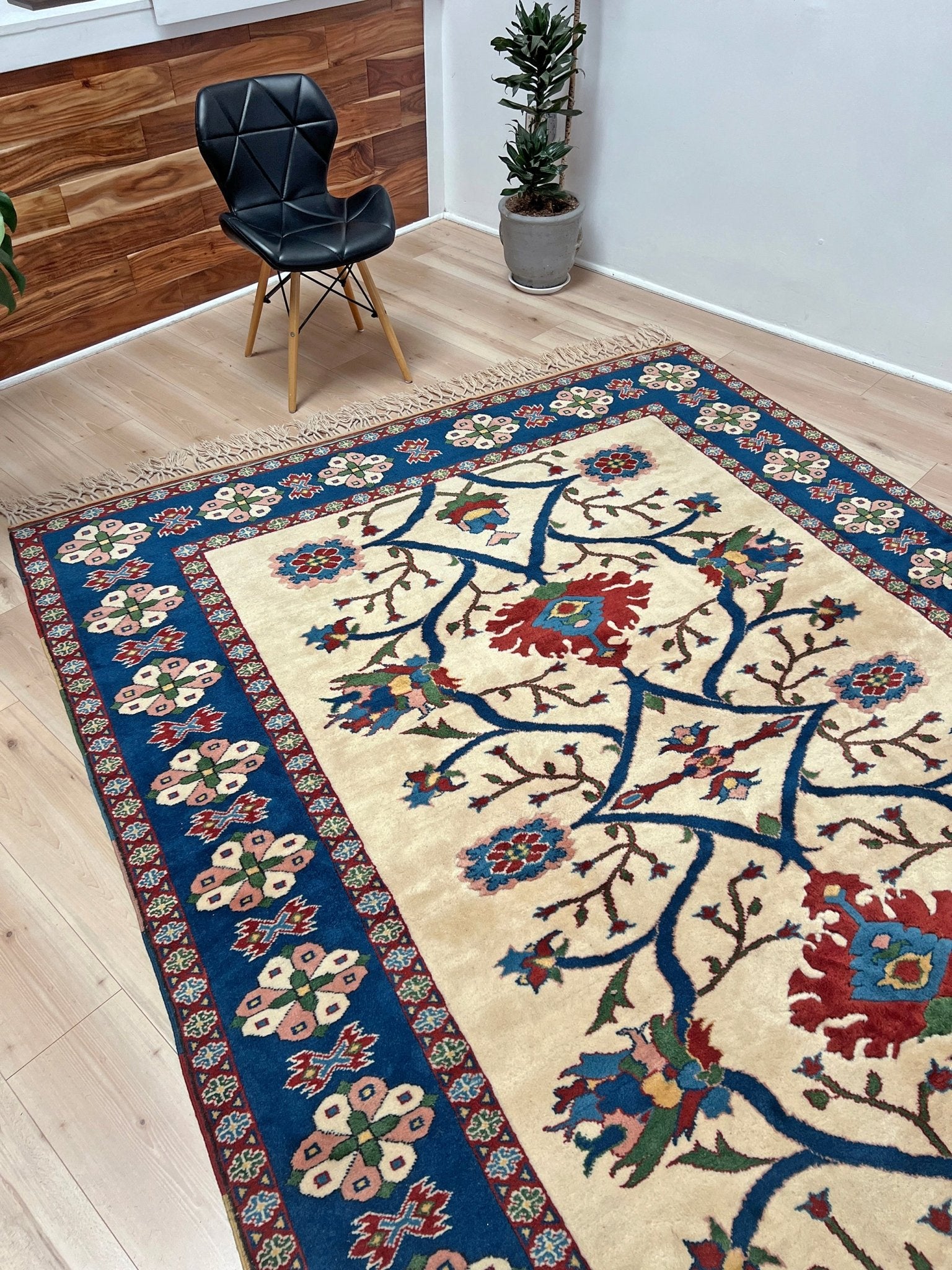 Konya floral turkish rug shop san francisco bay area. Handmade Rug Shop Palo Alto.