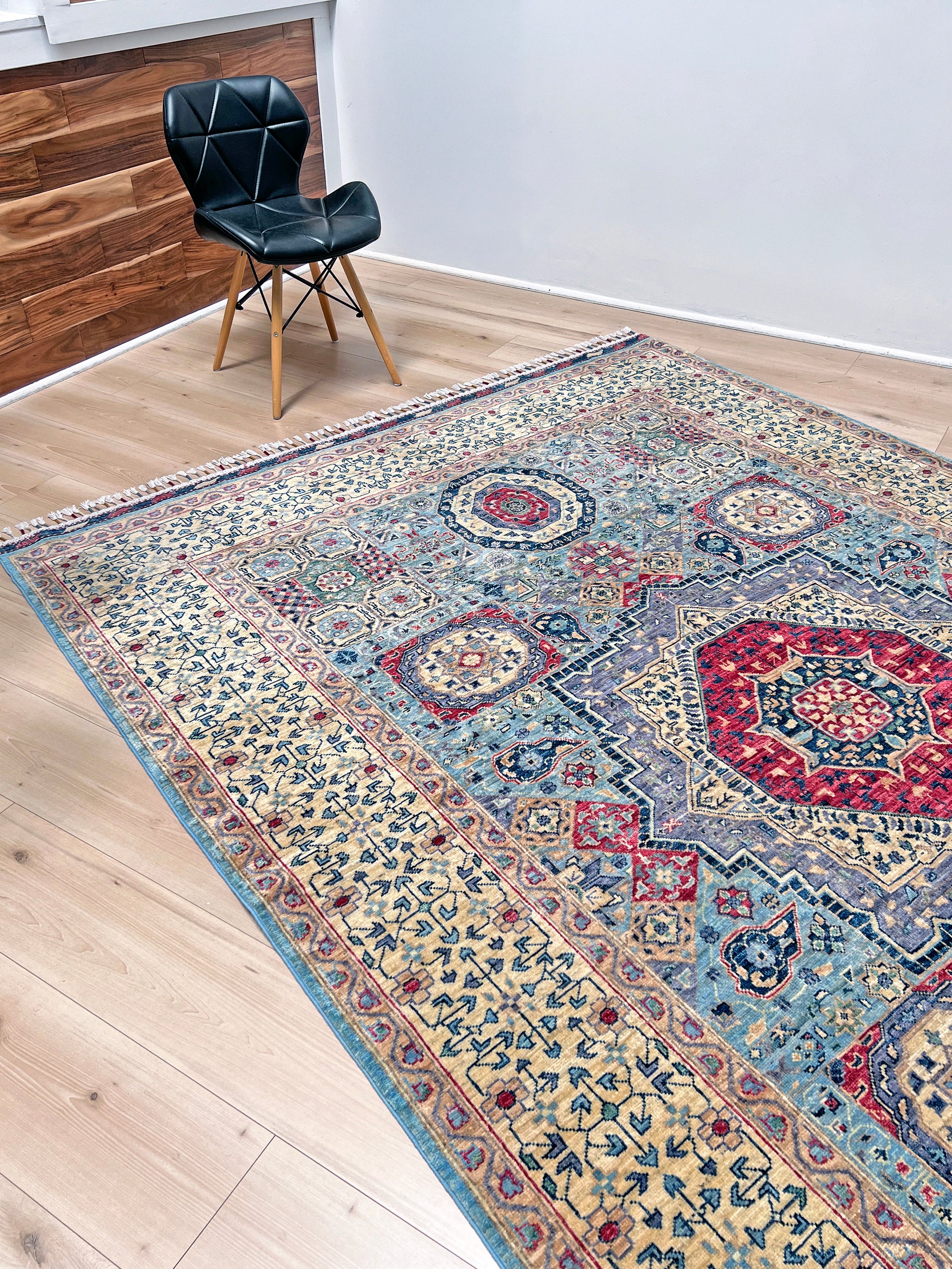 7x9 mamluk handmade area rug. Luxury rug for living room. Exquisite rug shop palo alto. Oriental rug shop san francisco bay area.