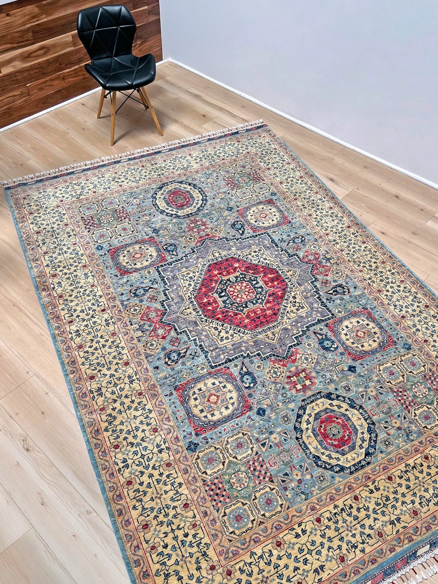 7x9 mamluk handmade area rug. Luxury rug for living room. Exquisite rug shop palo alto. Oriental rug shop san francisco bay area.