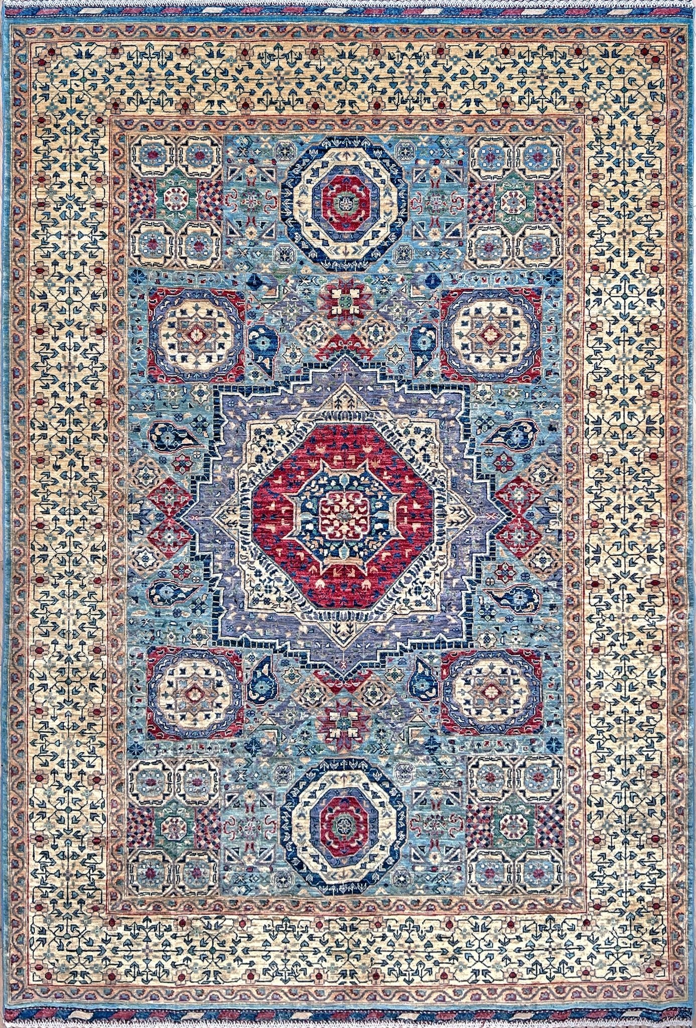 mamluk handmade area rug. Luxury rug for living room. Exquisite rug shop palo alto. Oriental rug shop san francisco bay area.