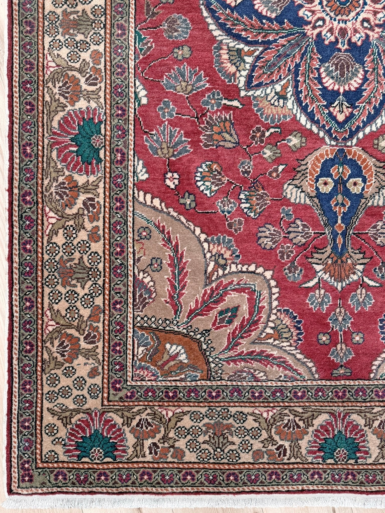 Crimson Red 5x7 Kayseri handmade Turkish wool rug from the best rug shop in the San Francisco Bay Area, Burlingame CA, free shipping available. Perfect for living rooms, bedrooms, dining rooms, studies, or formal sitting areas