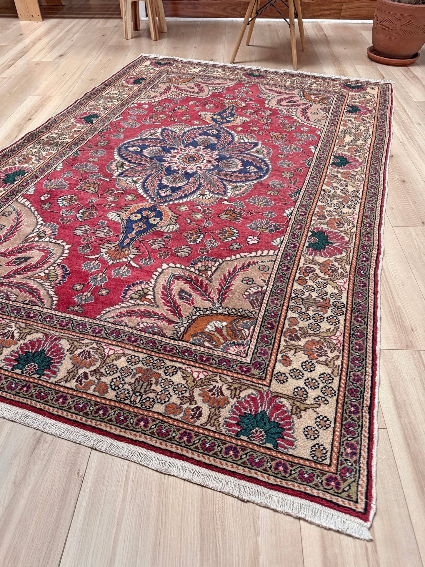 Crimson Red 5x7 Kayseri handmade Turkish wool rug from the best rug shop in the San Francisco Bay Area, Burlingame CA, free shipping available. Perfect for living rooms, bedrooms, dining rooms, studies, or formal sitting areas