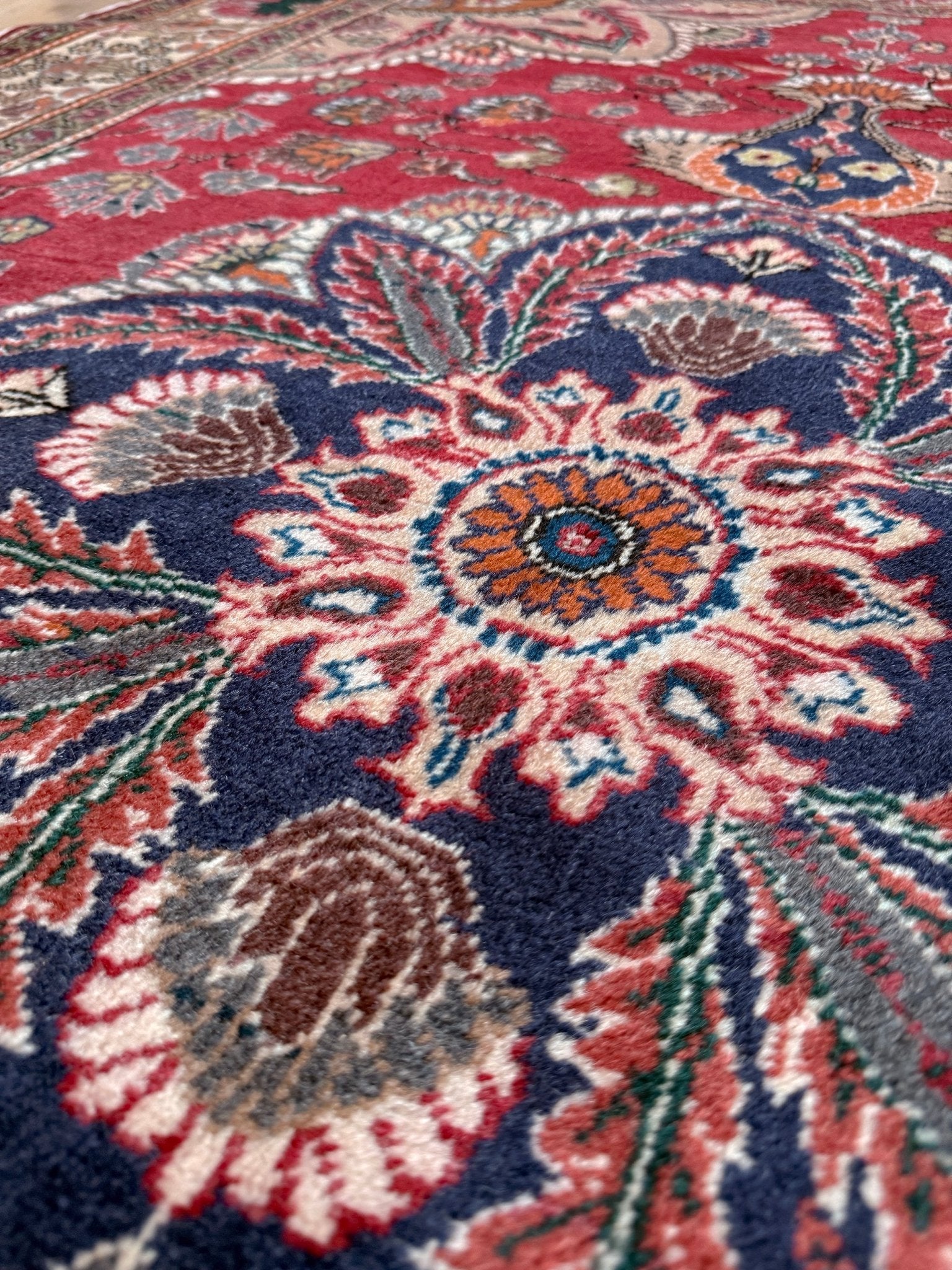 Crimson Red 5x7 Kayseri handmade Turkish wool rug from the best rug shop in the San Francisco Bay Area, Burlingame CA, free shipping available. Perfect for living rooms, bedrooms, dining rooms, studies, or formal sitting areas