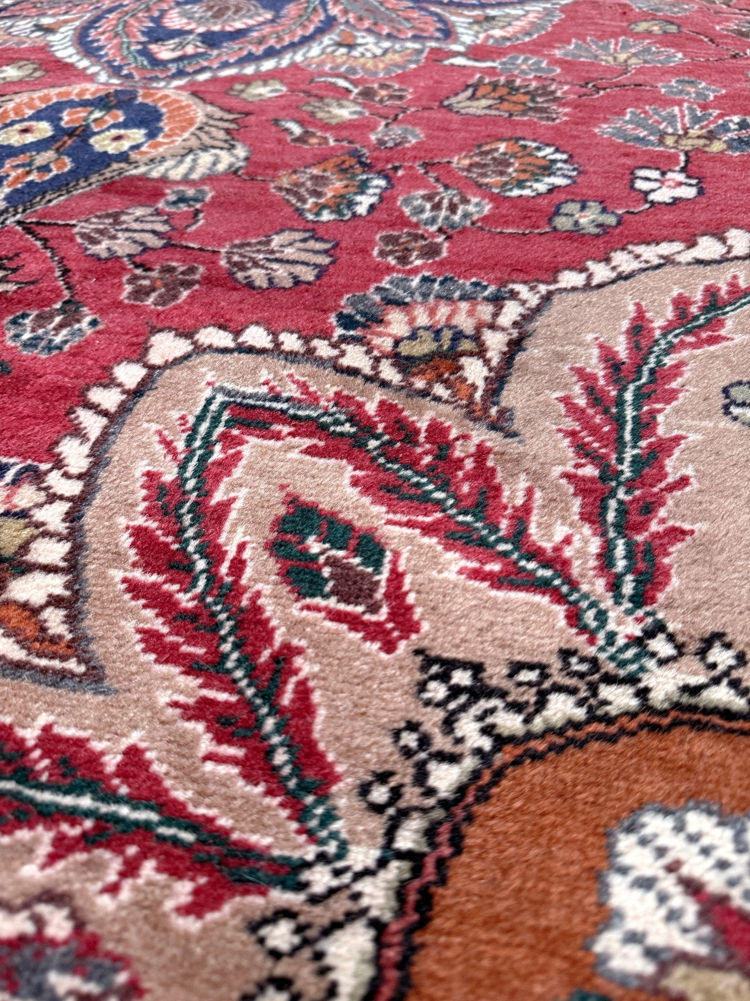 Crimson Red 5x7 Kayseri handmade Turkish wool rug from the best rug shop in the San Francisco Bay Area, Burlingame CA, free shipping available. Perfect for living rooms, bedrooms, dining rooms, studies, or formal sitting areas