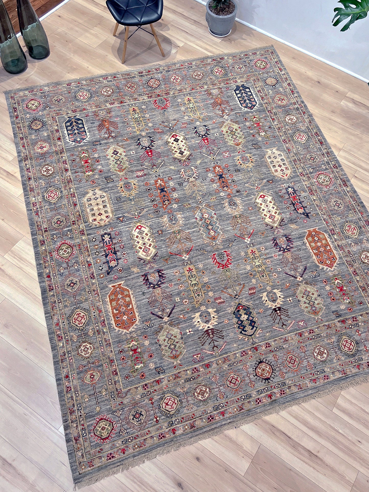 Yusufi handmade wool 8x10 area rug for lliving room, bedroom, dining. Oriental rug shop san francisco bay area