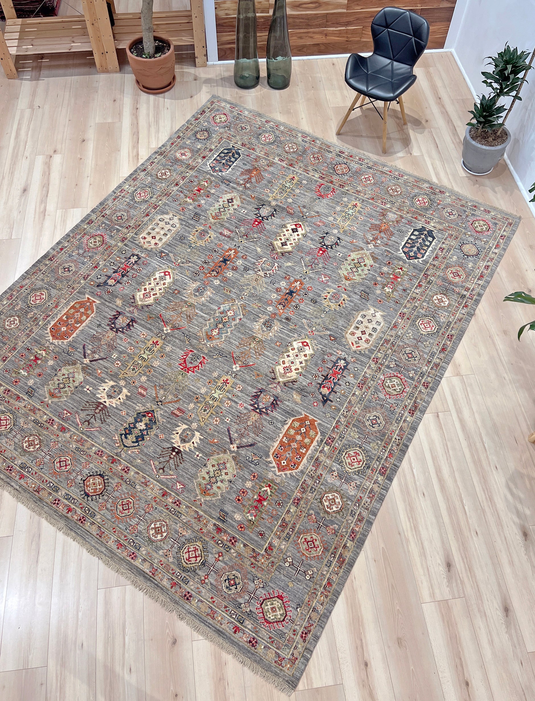 Yusufi handmade wool 8x10 area rug for lliving room, bedroom, dining. Oriental rug shop san francisco bay area