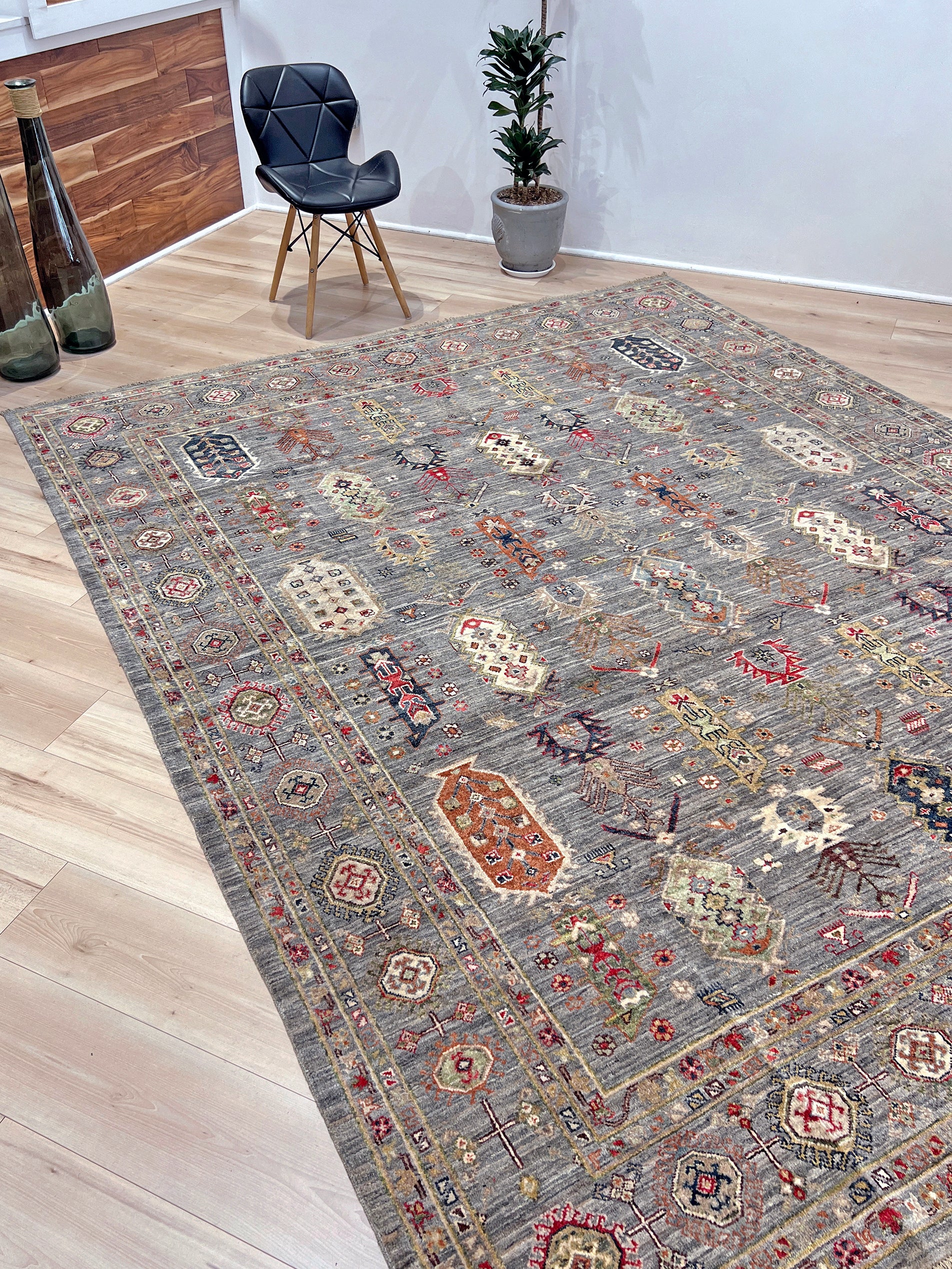 Yusufi handmade wool 8x10 area rug for lliving room, bedroom, dining. Oriental rug shop san francisco bay area