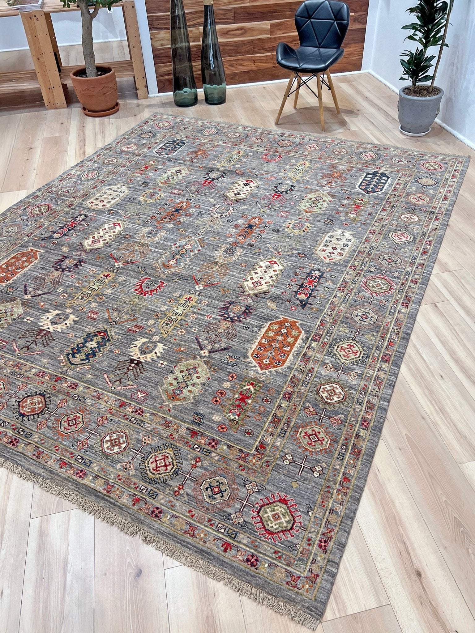 Yusufi handmade wool 8x10 area rug for lliving room, bedroom, dining. Oriental rug shop san francisco bay area