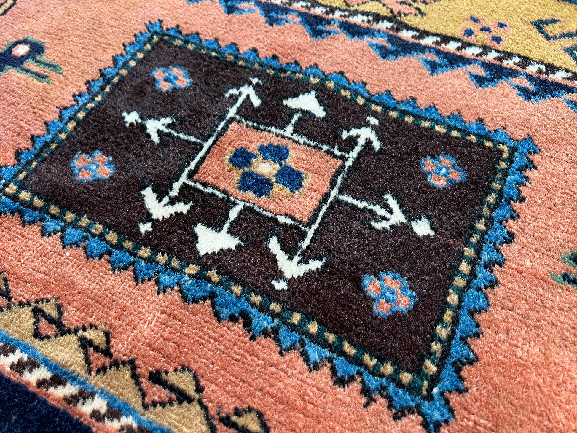 Ardebil vintage persian rug shop. 10x14 tribal peach salmon handmade wool rug available in the best rug shop in san francisco bay area with free shipping.