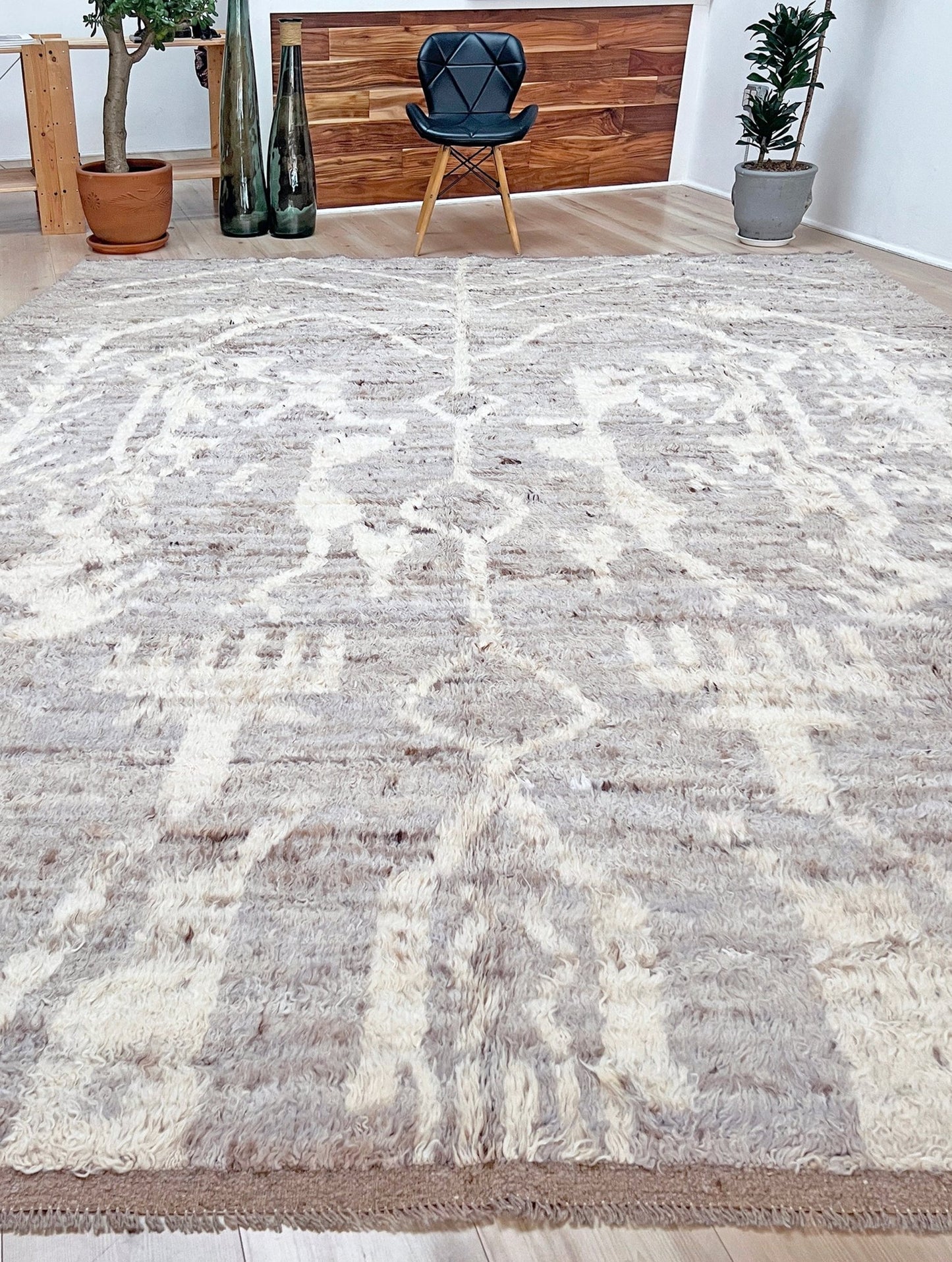 9x12 Minimalist Handmade Shag Moroccan Wool Area Rug with Neutral color Shop San Francisco Rug Bay Area. Buy Handmade Area Carpet Palo Alto Berkeley San Francisco Bay Area. Fee shipping 