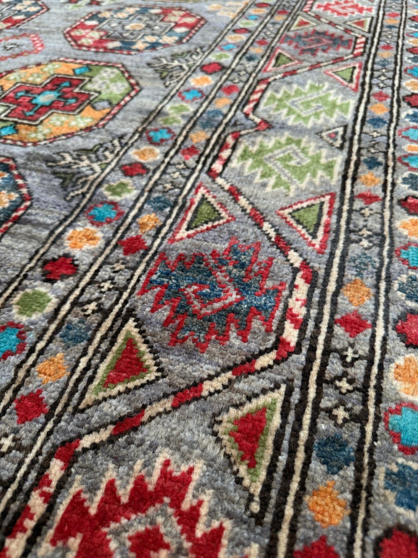 Transitional Gray Neutral Ersari Elephant Foot rug 4x6. Handmade Turkmen tribal wool rug perfect for living room, bedroom, or entryway. Free shipping from the best rug shop in the San Francisco Bay Area, Burlingame CA.