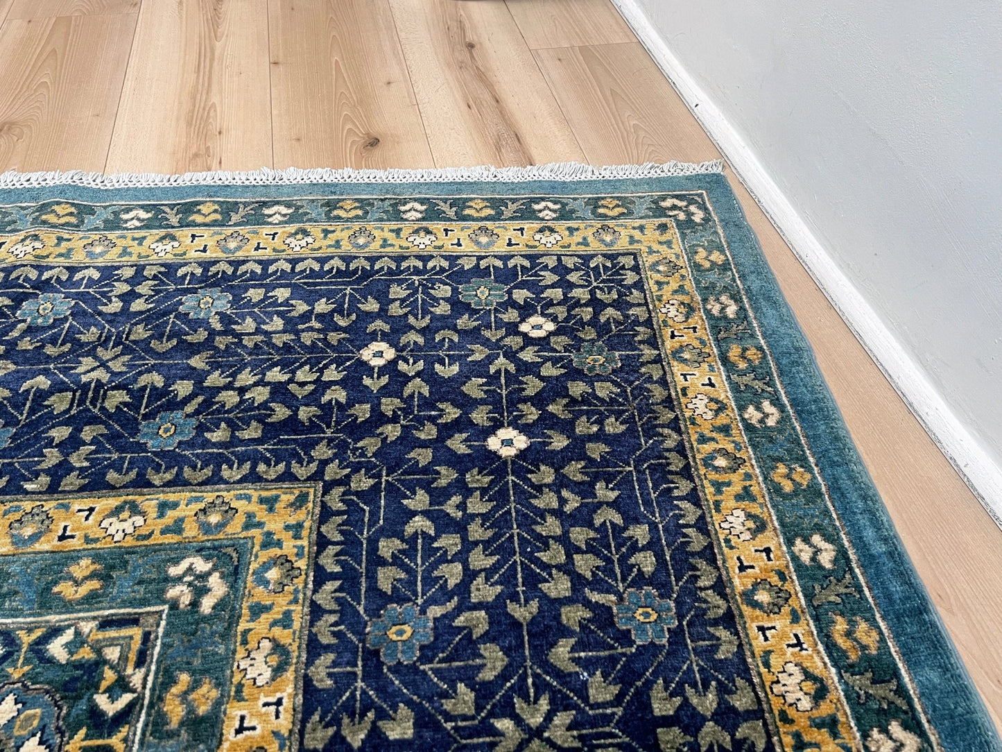 50x50 mamluk handmade area rug. 10x14 rug for living room. Luxury rug shop palo alro. Oriental rug shop san francisco bay area.